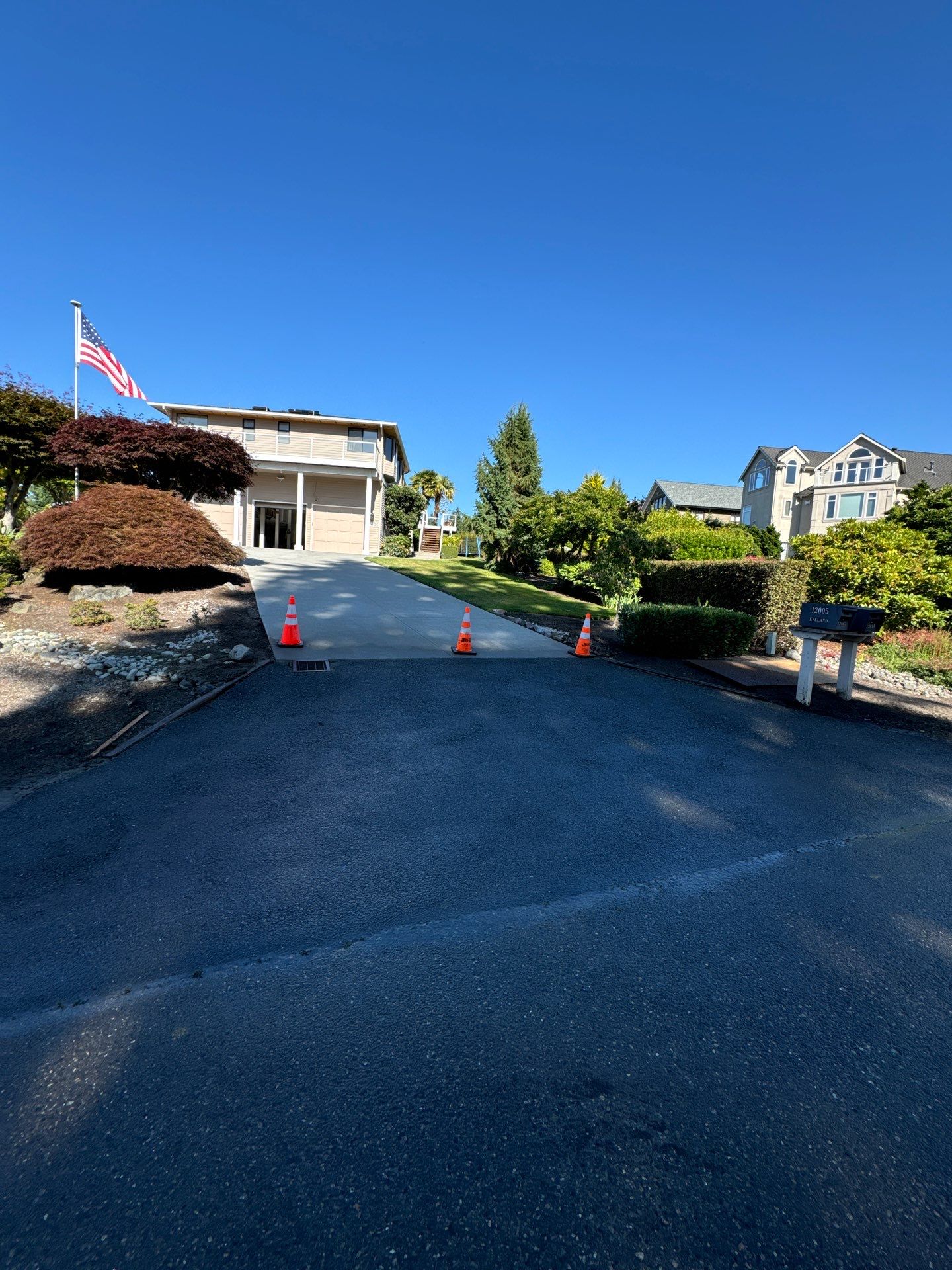 Concrete Driveway Repair | Edmonds  by Jireh Asphalt & Concrete Inc 