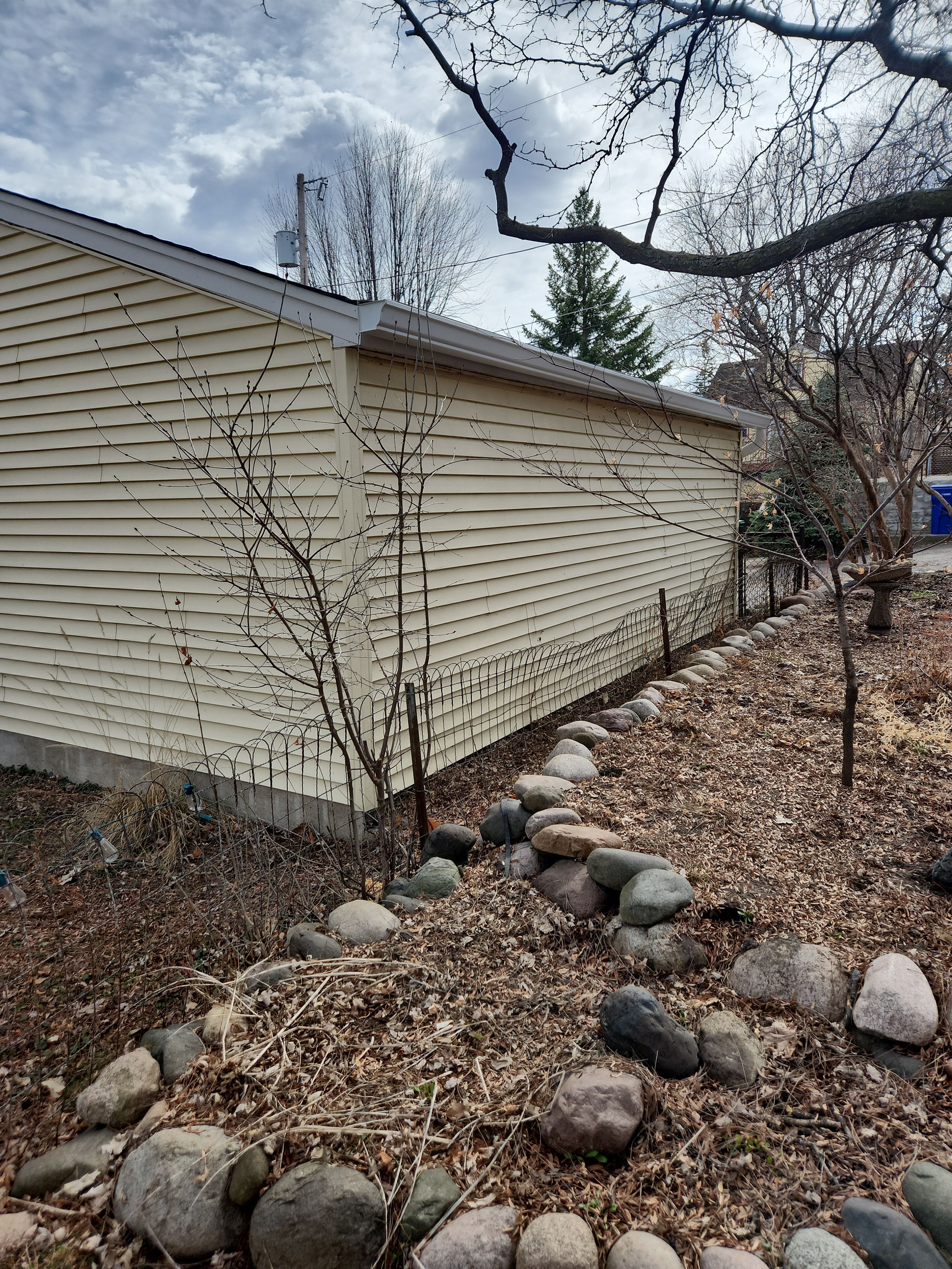 6" Gutters in St. Paul by Next Level Seamless Gutters / Exteriors Inc.