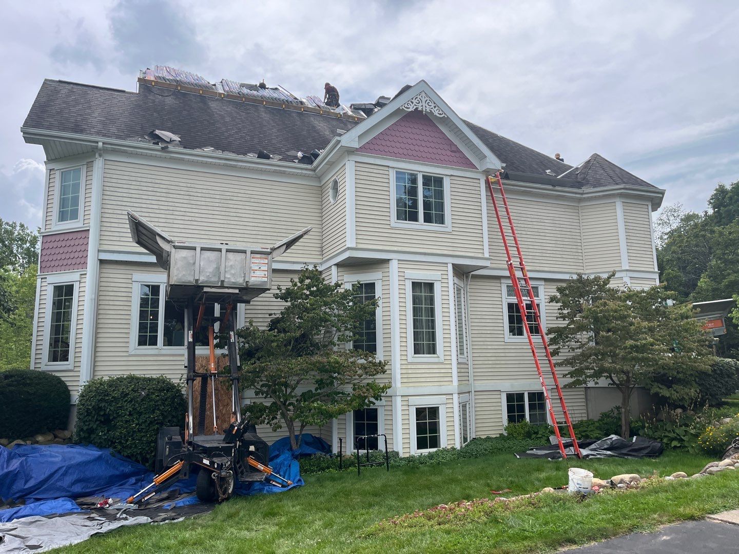 Residential Roofing Installation using GAF HDZ - WeatheredWood by Acme Exteriors