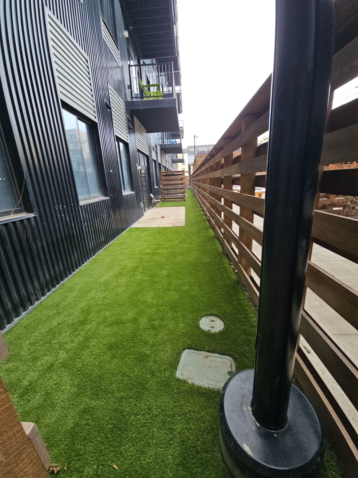 Private Apartment Yards - Franklinton, OH by Southwest Greens Midwest