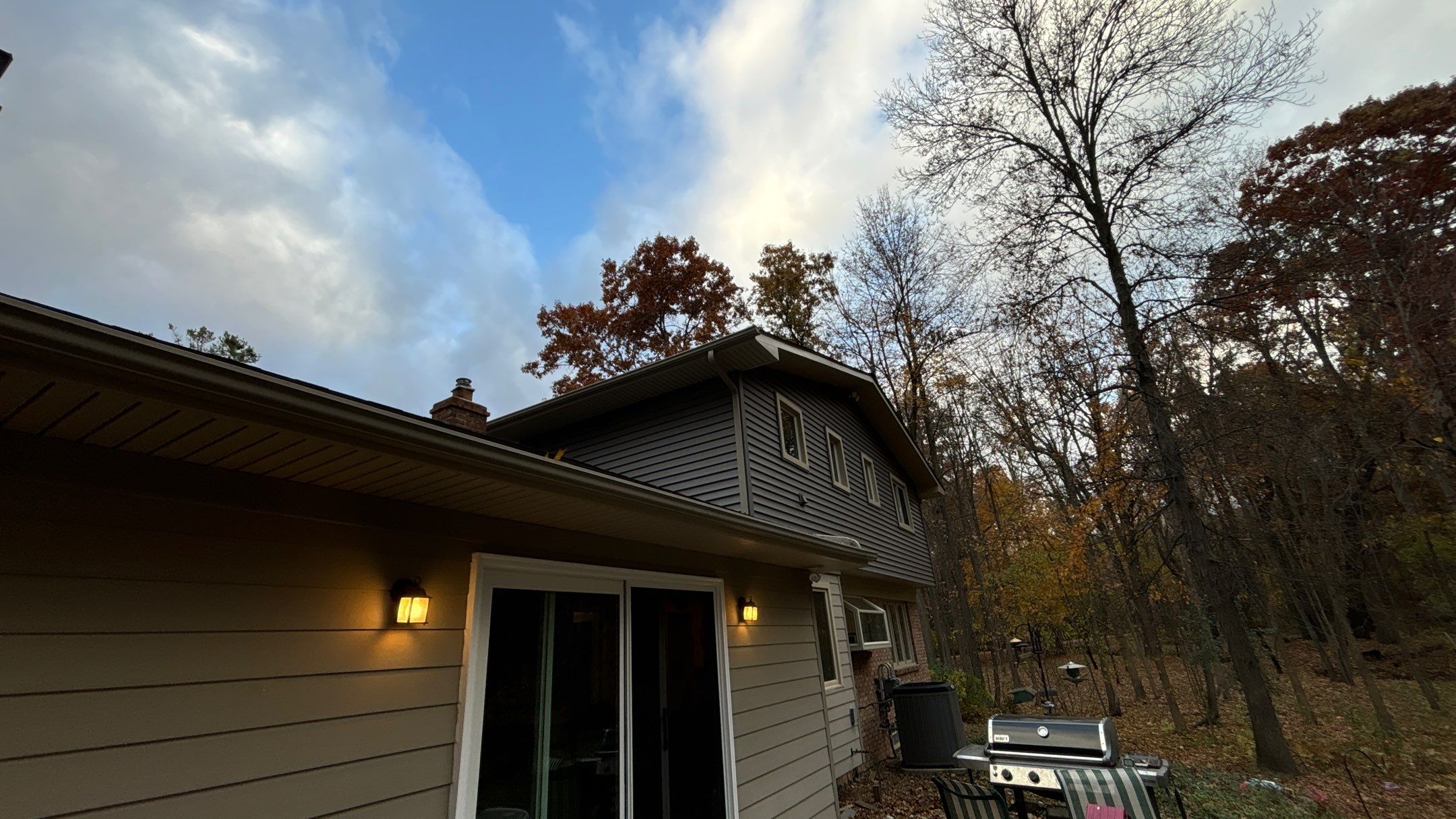 Siding Replacement using Alside Charter Oak D4.5" by 180 Contractors