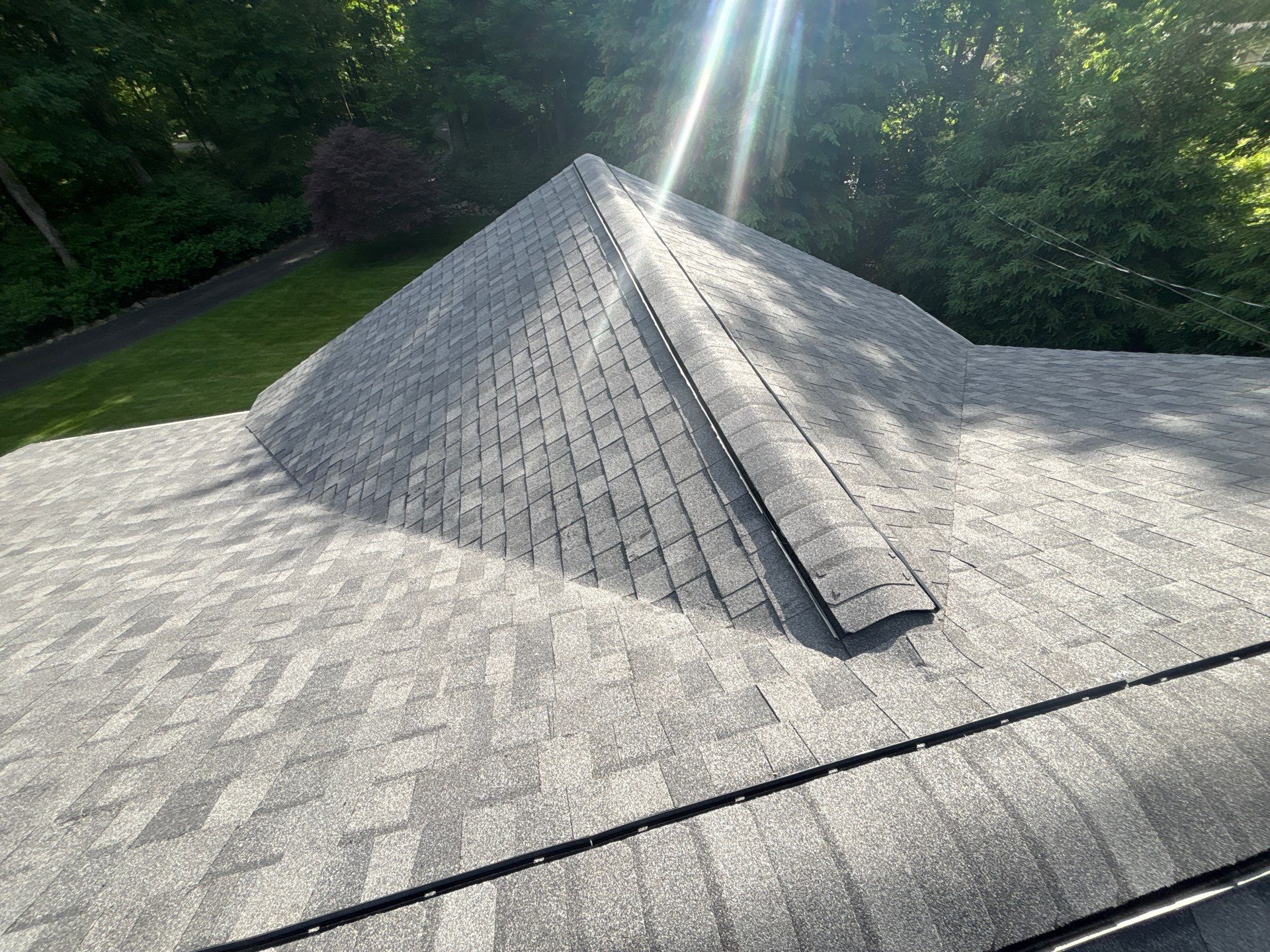 DiGiorgi installs a beautiful roof in Wilton, CT by DiGiorgi Roofing and Siding Inc
