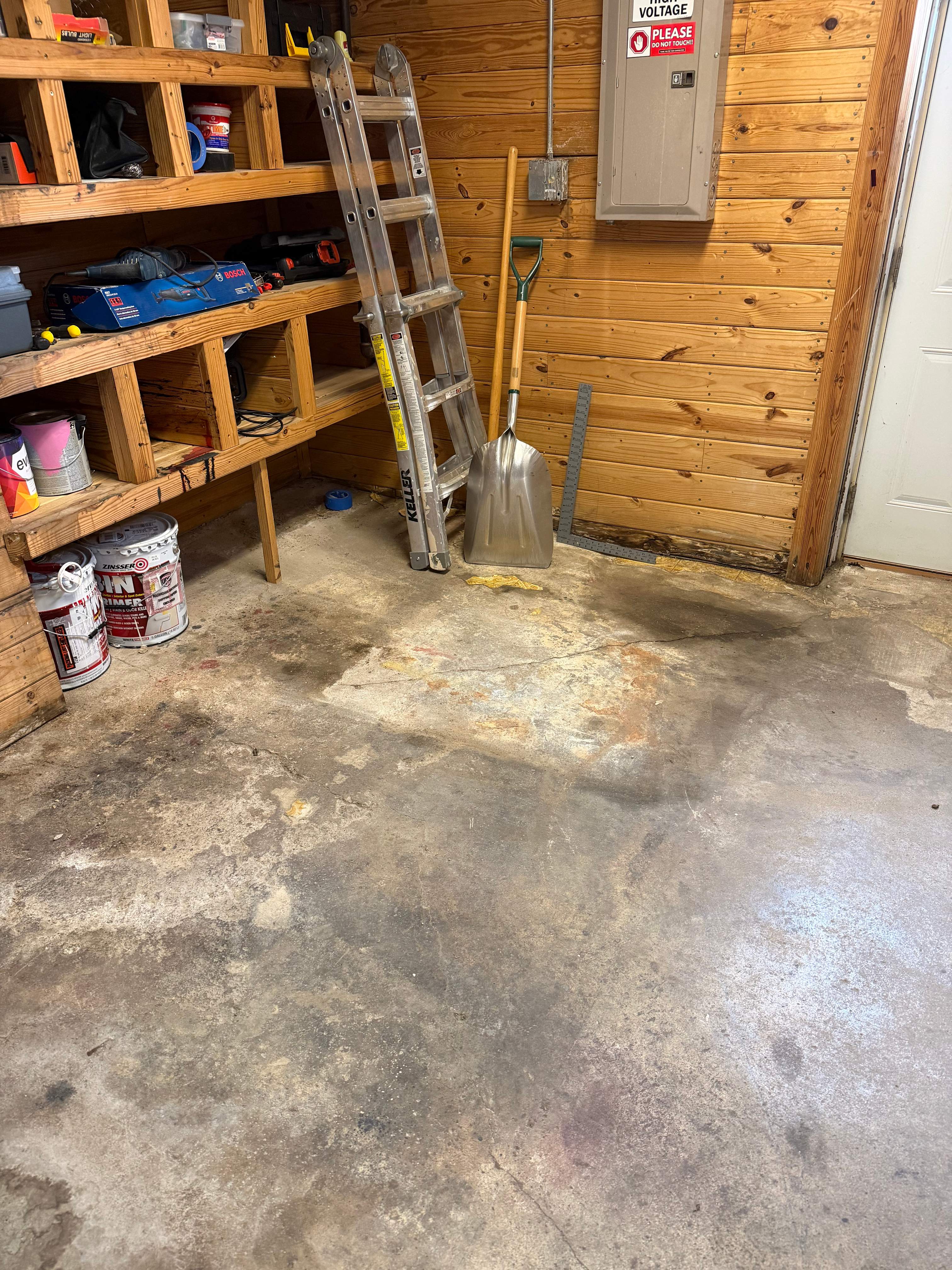 Commercial Epoxy Flake Floor Coating in Emmetsburg, Iowa by Select Painting, Coatings & Garage Cabinets