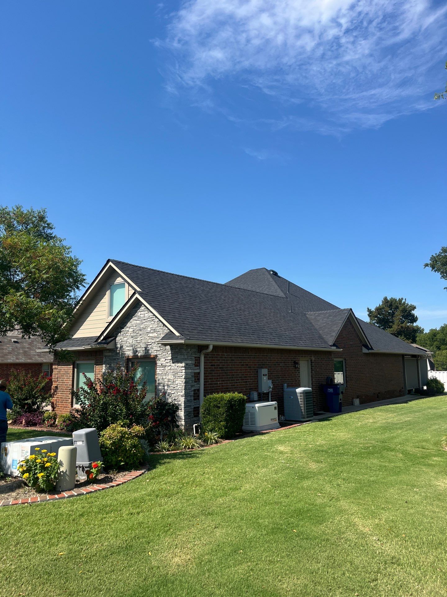 Owens Corning - Onyx Black by Frontline Roofing and Construction