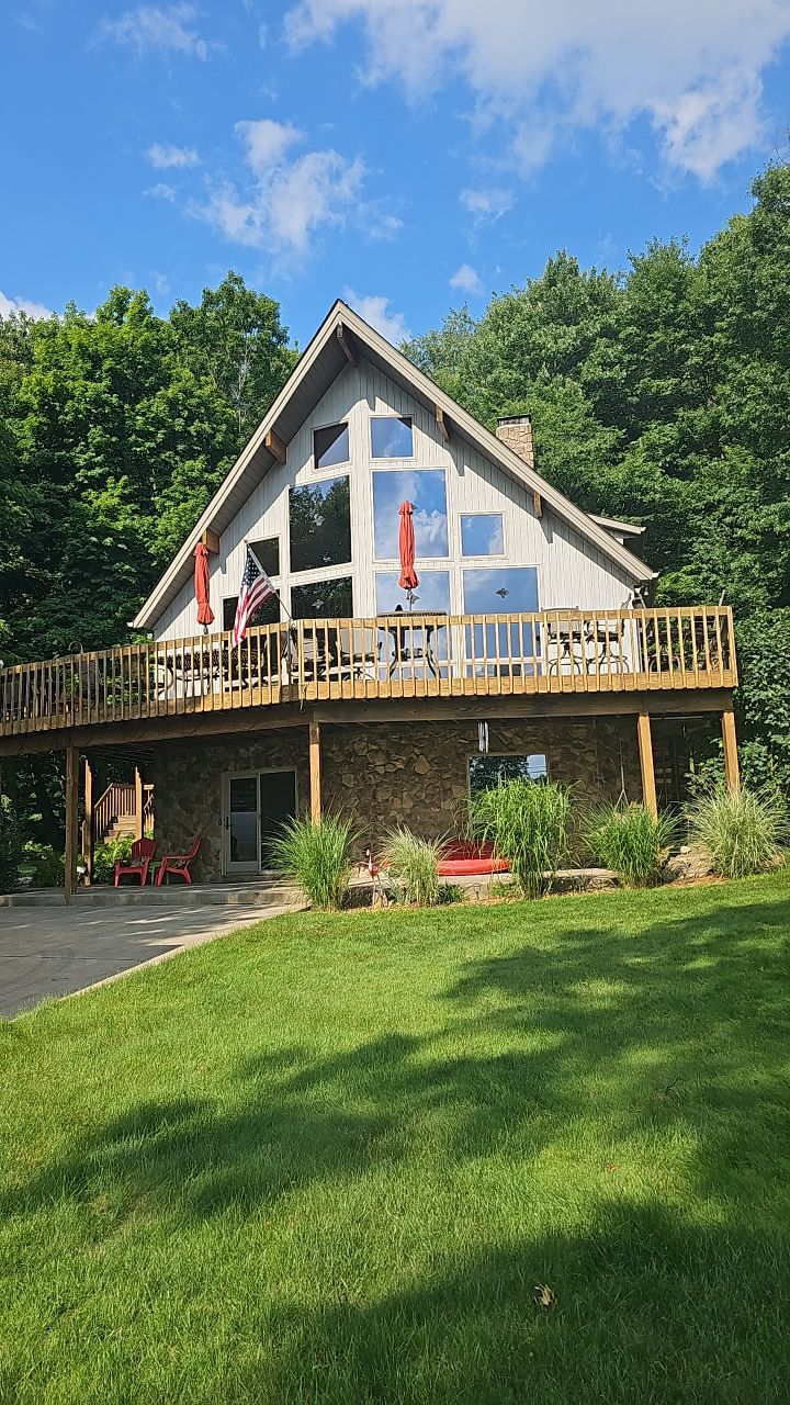 Owens Corning Color: Williamsburg Gray by Eagle Eye Roofing