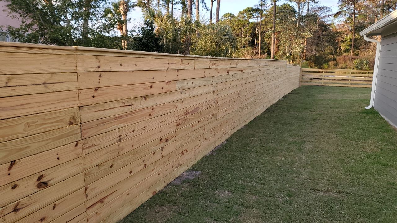 You can never go wrong with Horizontal by Hip Square Fence Inc.