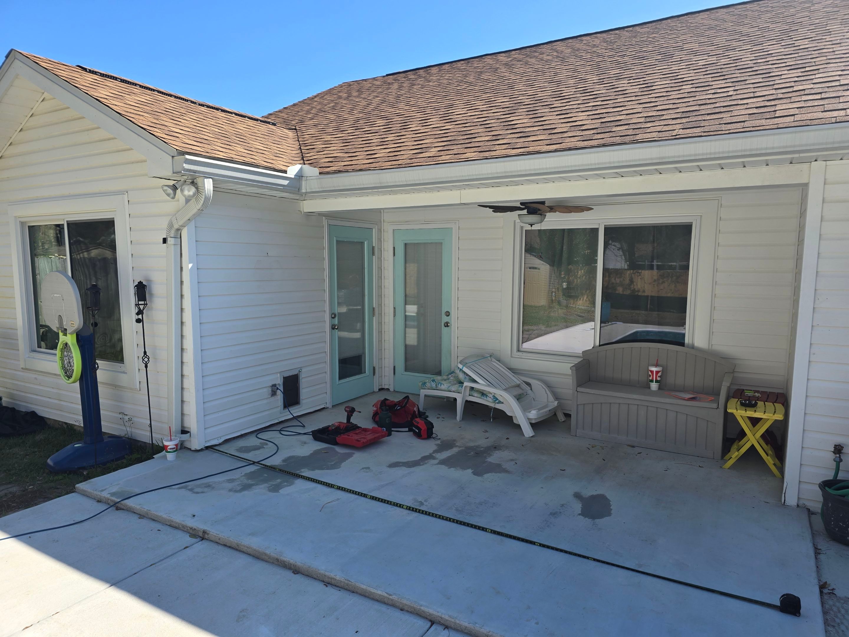 Poolside Glass Room in Gulf Breeze by Titan Sunrooms