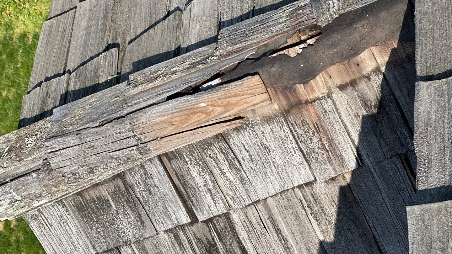 Falls Church - 18" Perfection CCA Shakes in Western Red Cedar by RM Banning, Inc.