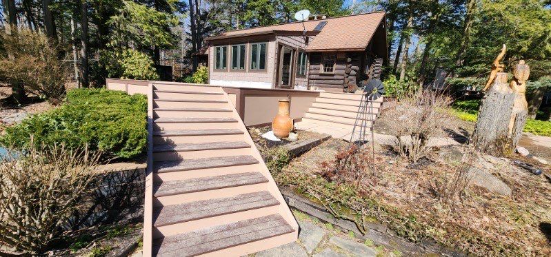 Deck by Ivy Lea Construction