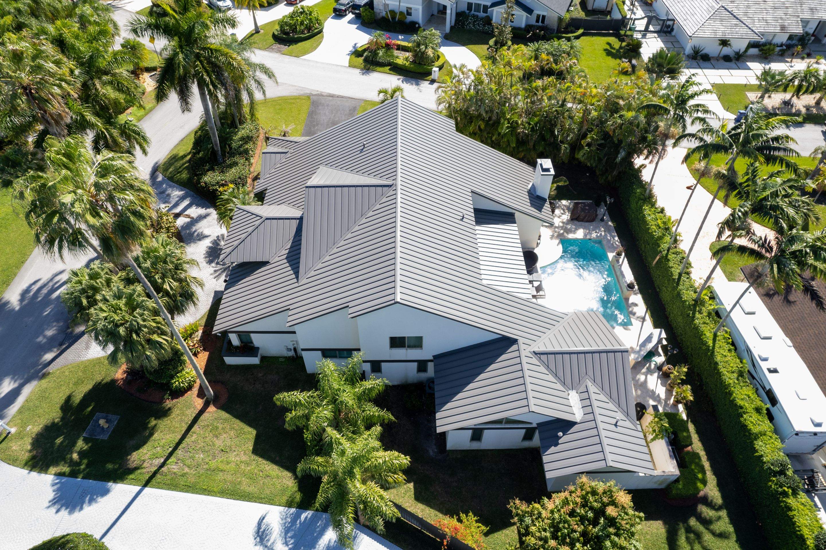 Metal Roof - Galvalume - Charcoal by Istueta Roofing