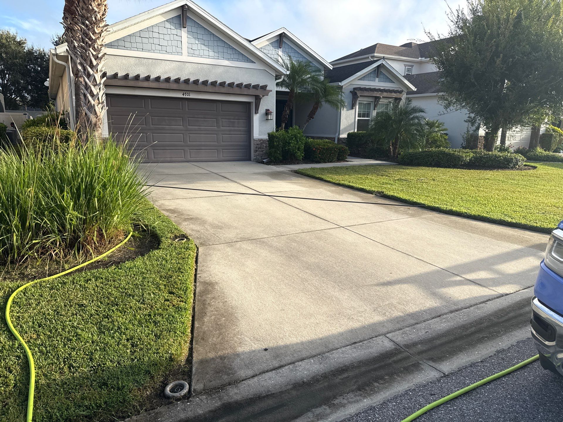 Concrete Driveway Cleaning in Arbor Reserve Community Bradenton, Fl by Sunshine AquaWash