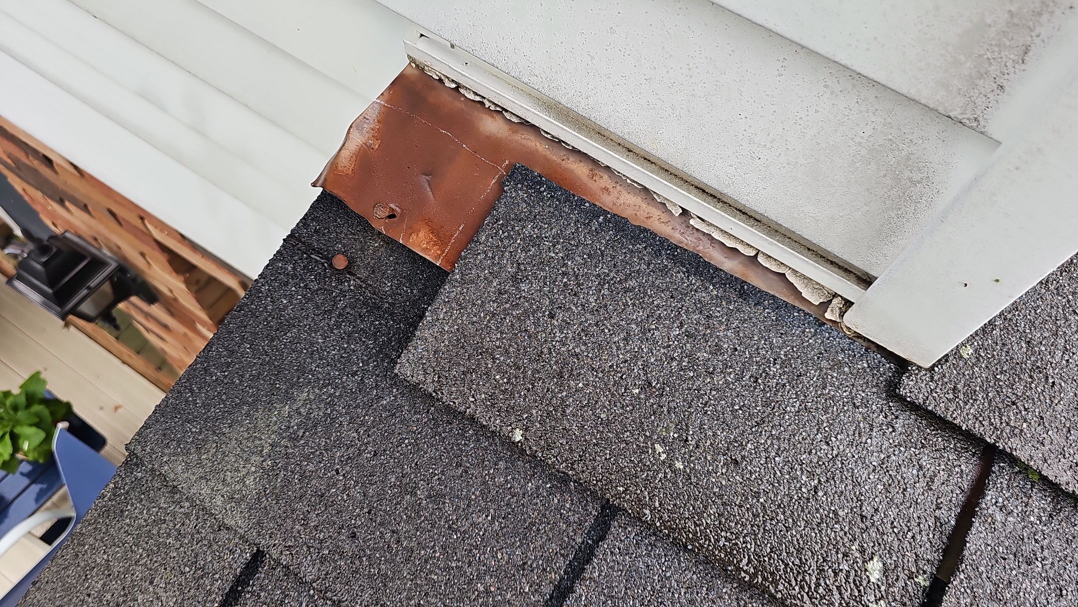 ATLAS PINNACLE COLOR: HEARTHSTONE, DRIP EDGE: BLACK by Eagle Eye Roofing