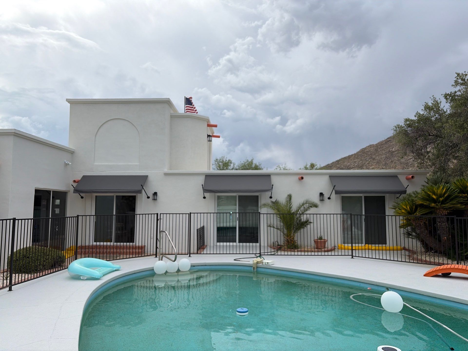 Arizona Awnings & Canvas LLC featured photo.
