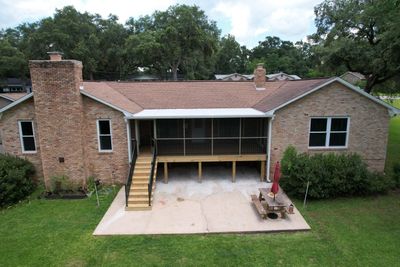 Screen Room w/Deck in Milton