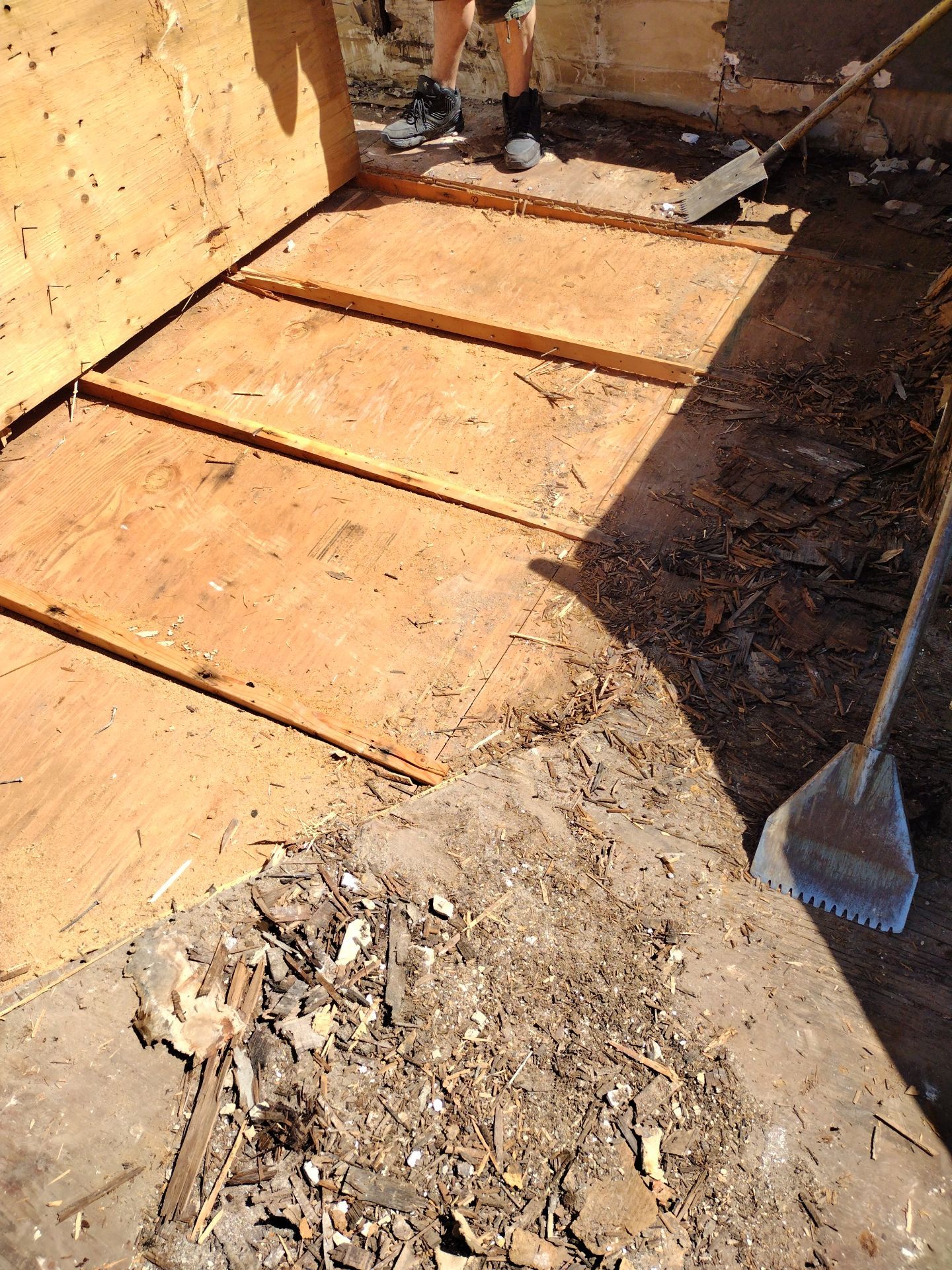 Dec-Tec Walkable Membrane using Dec-Tec (Color: Granite) by Orezona Building & Roofing Company, Inc.
