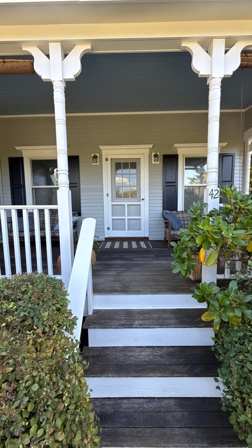 Project in Rockport by NORTH ATLANTIC PAINTING COMPANY 