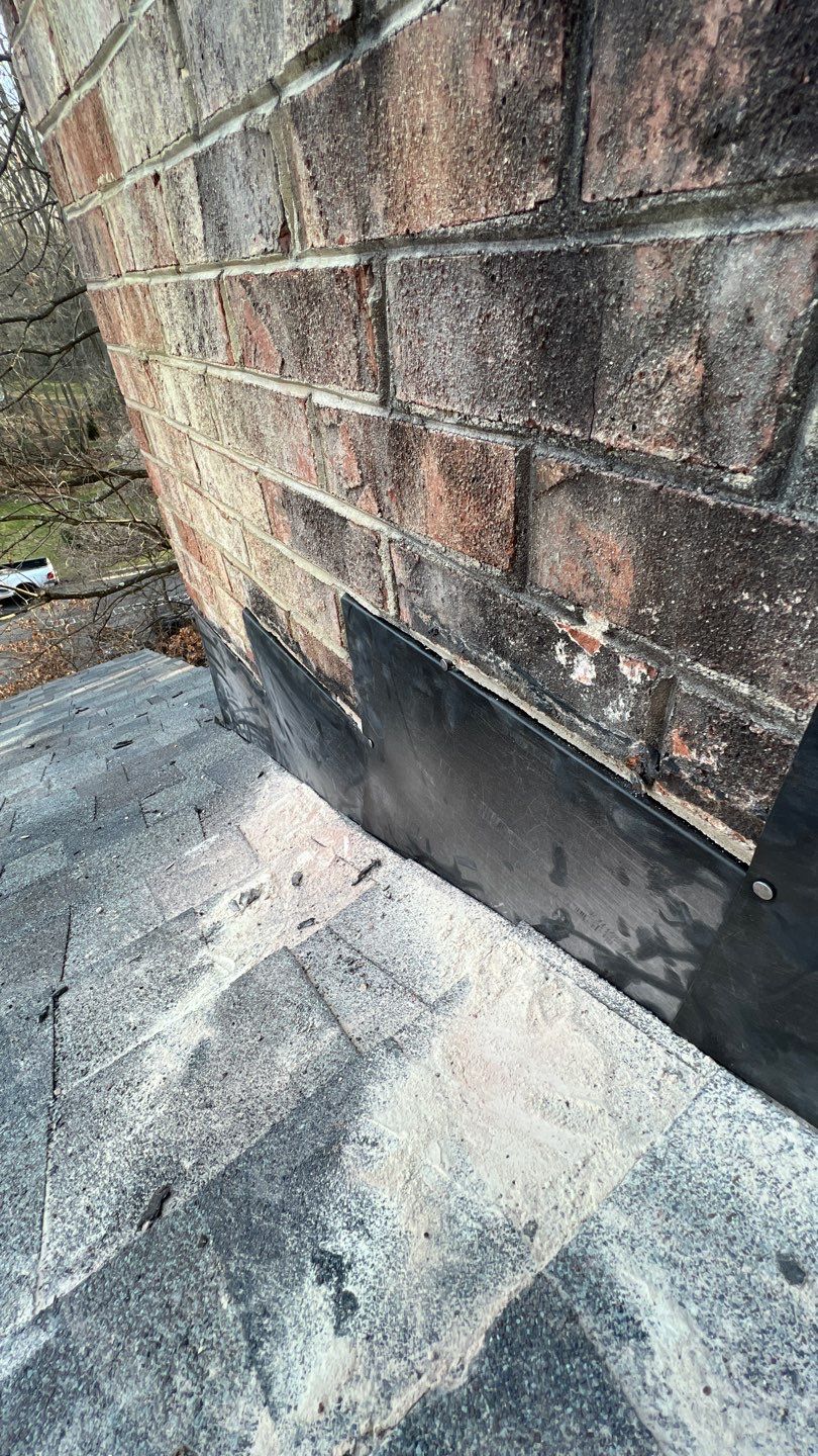 Vienna: Certainteed Landmark Pro Designer Shingles in Max Def Driftwood by RM Banning, Inc.