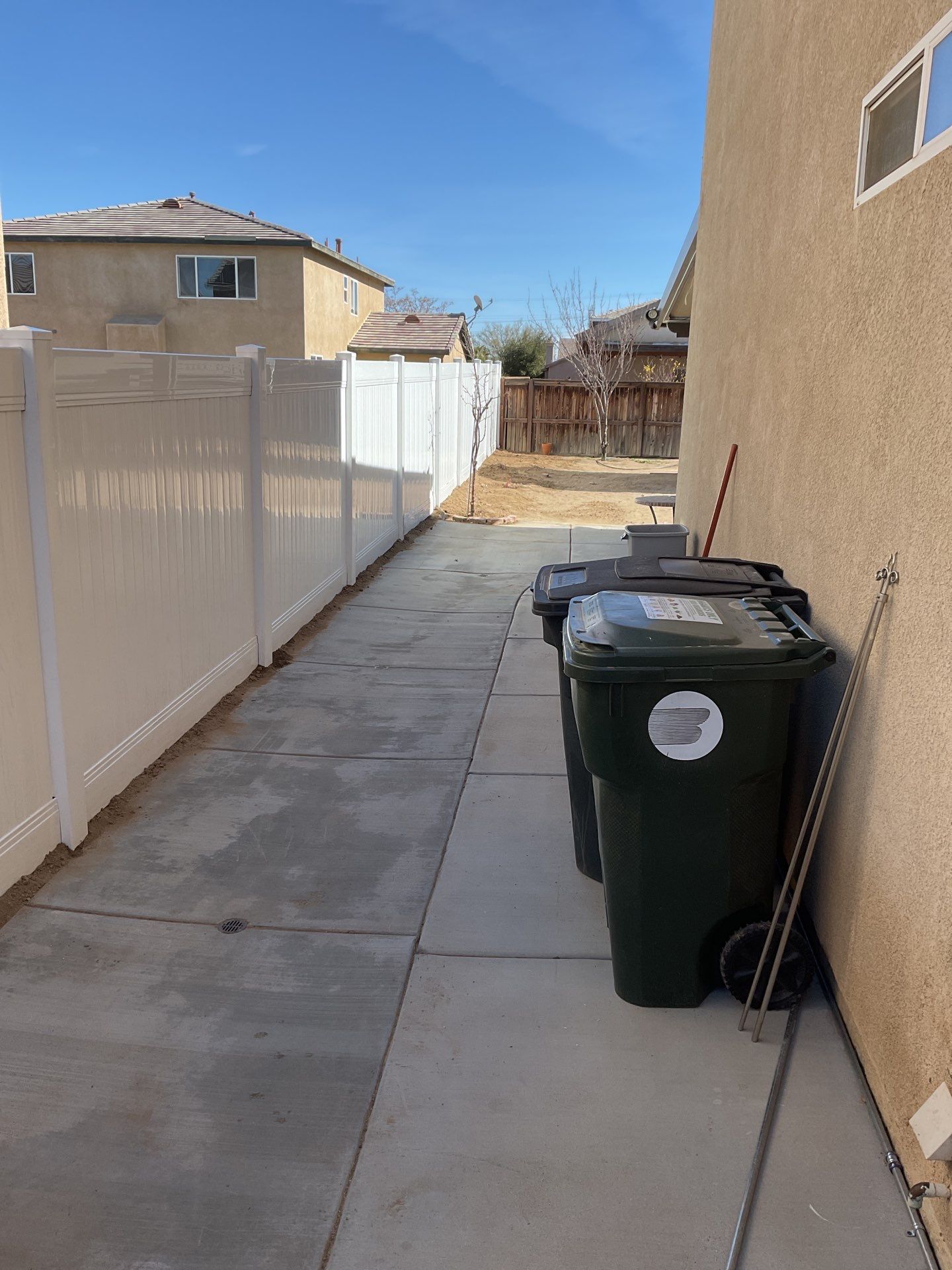 Fence Installation using Vinyl by Fence Guys Inc.