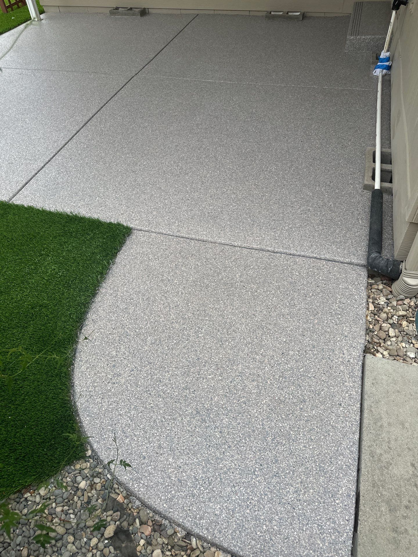 Decorative Chip Concrete Coating for Back Porch in Paso Robles