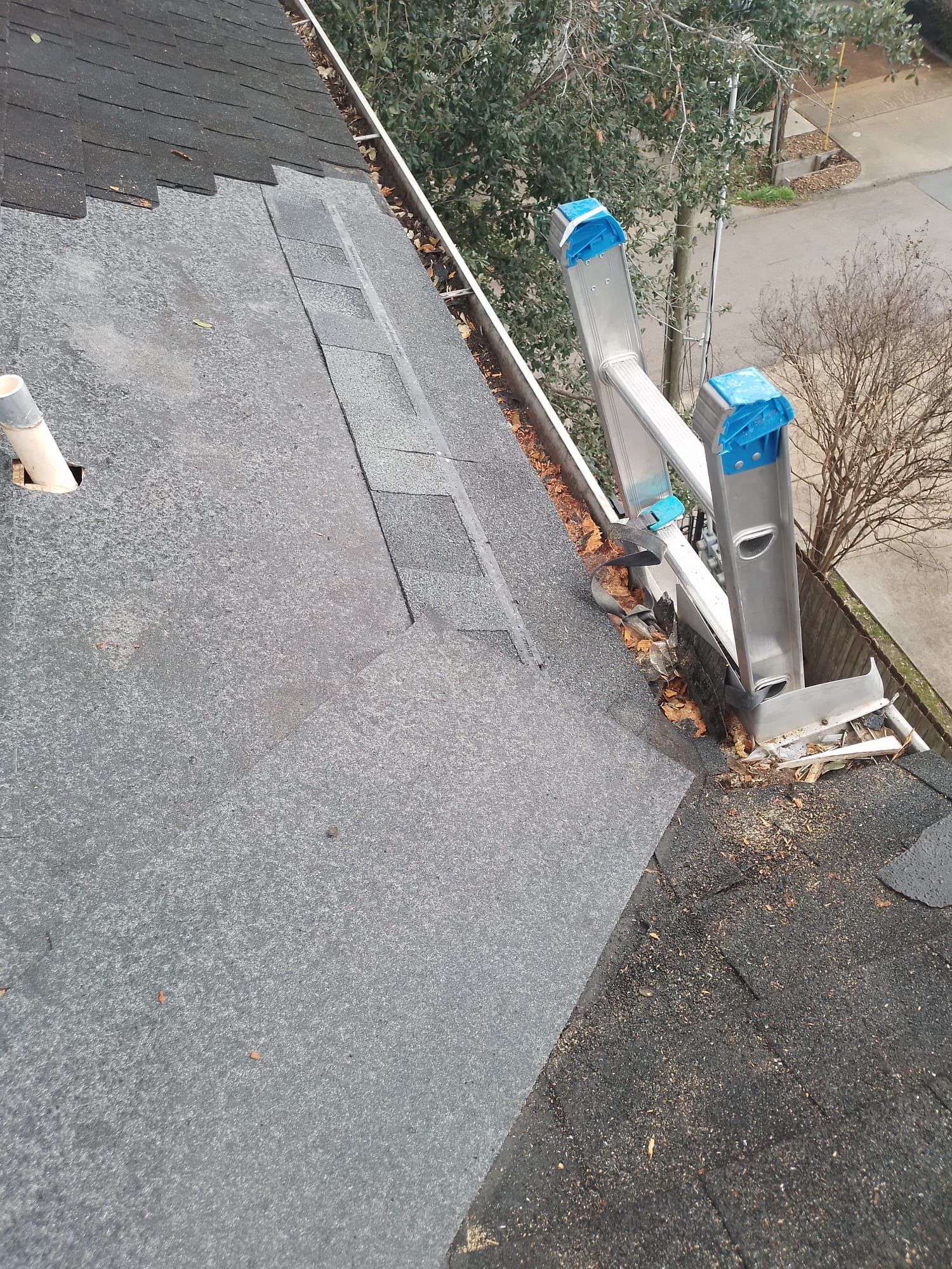 Hail Damage using Owen's Corning Duration (Lifetime) Shingles by Roof Repair Company
