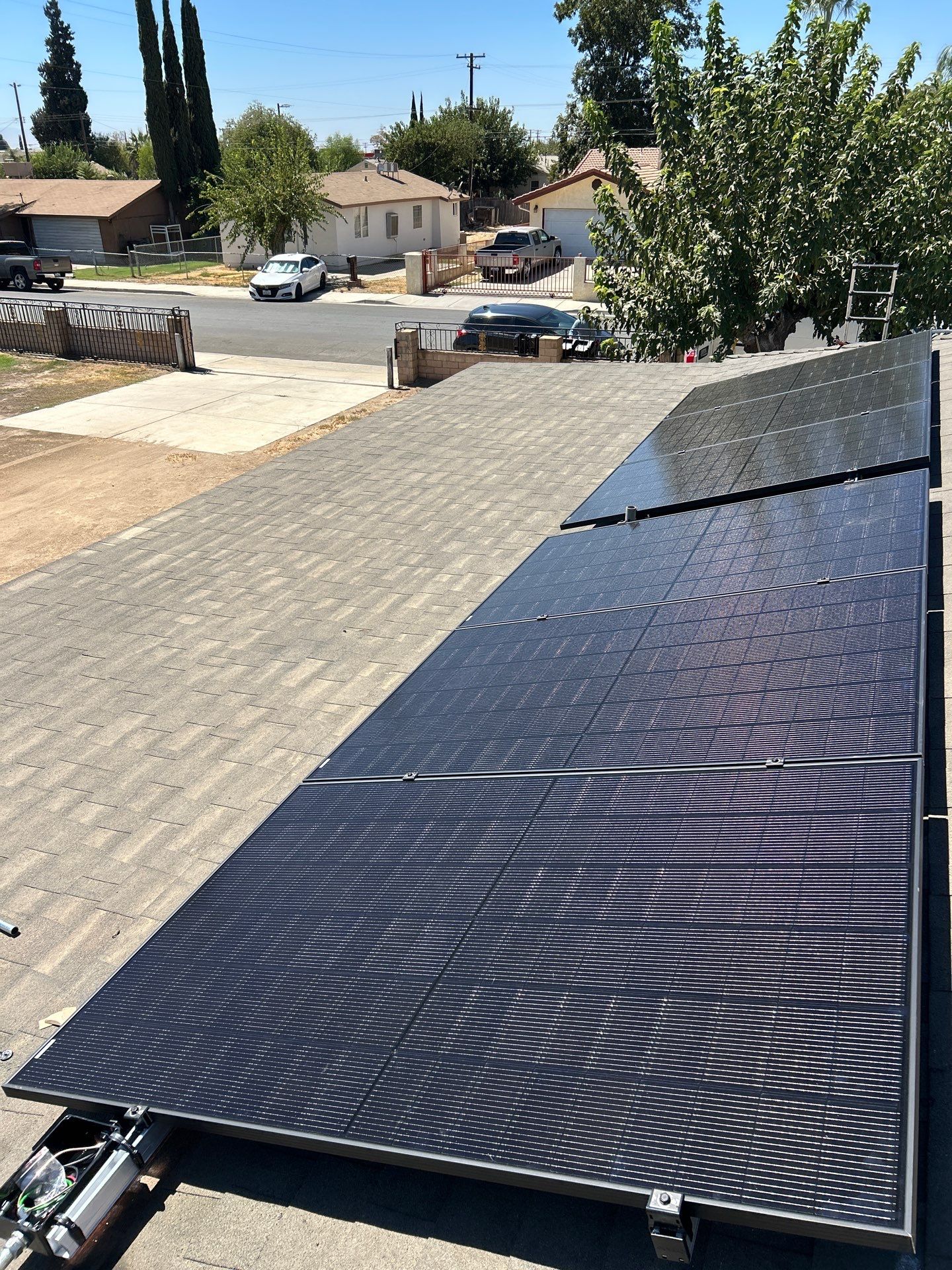 11101 Santa Paula Ave, Lamont by Solar Discovery