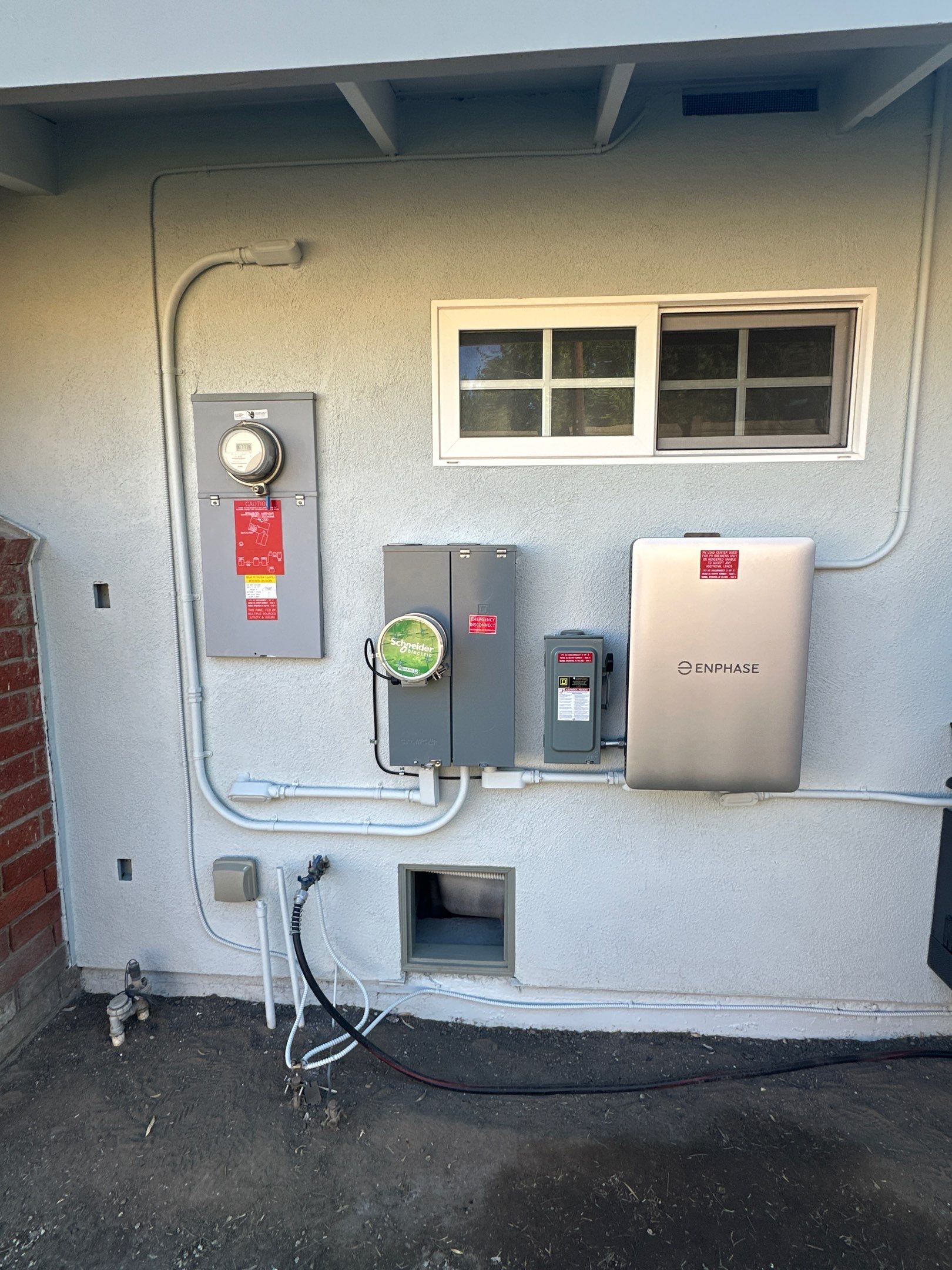 Los Angeles Residential Solar and Enphase Battery Storage Installation by AWS Solar