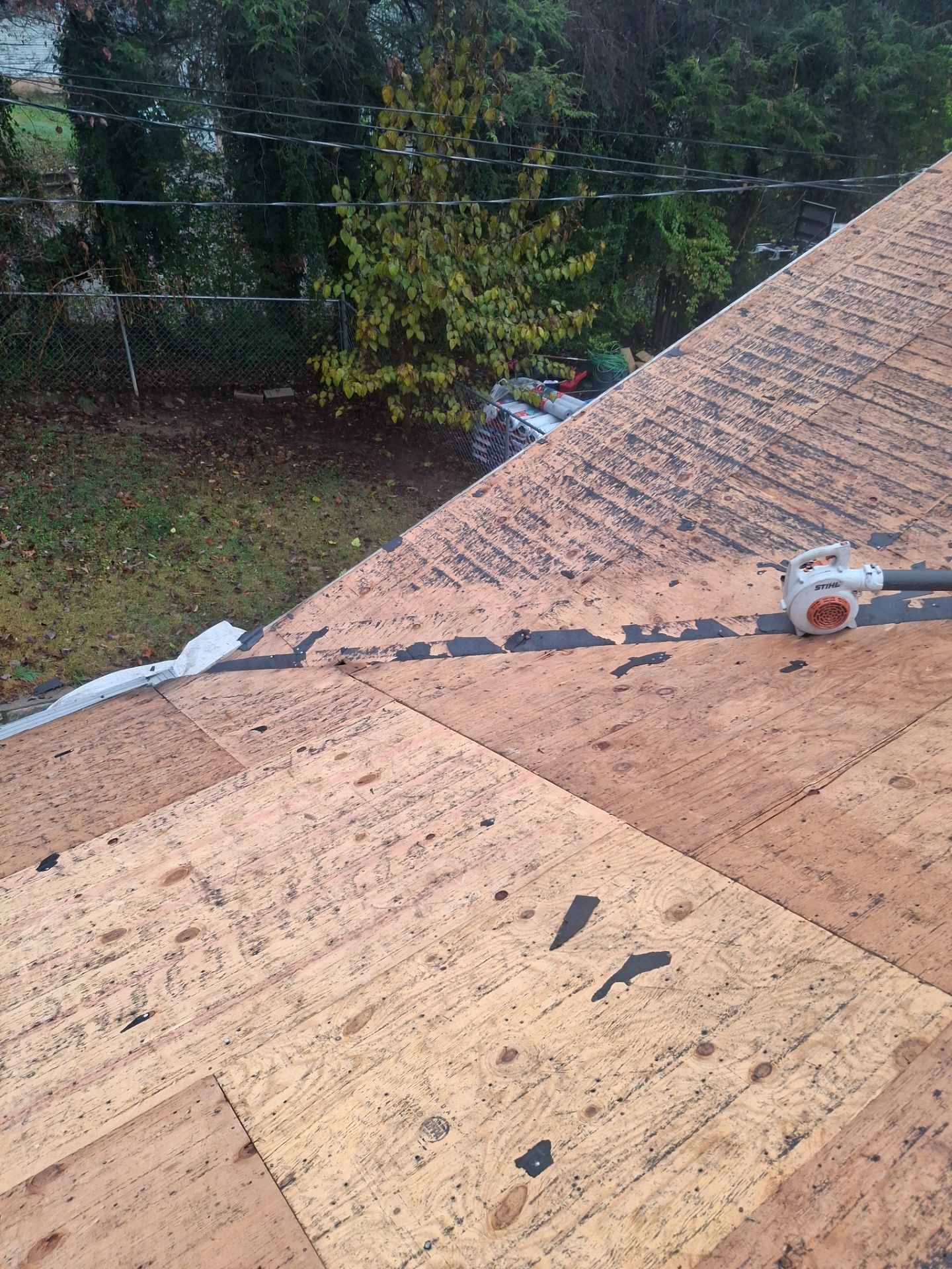 Residential Roofing Installation using GAF Timberline HDZ Charcoal by Rainstoppers Roofing