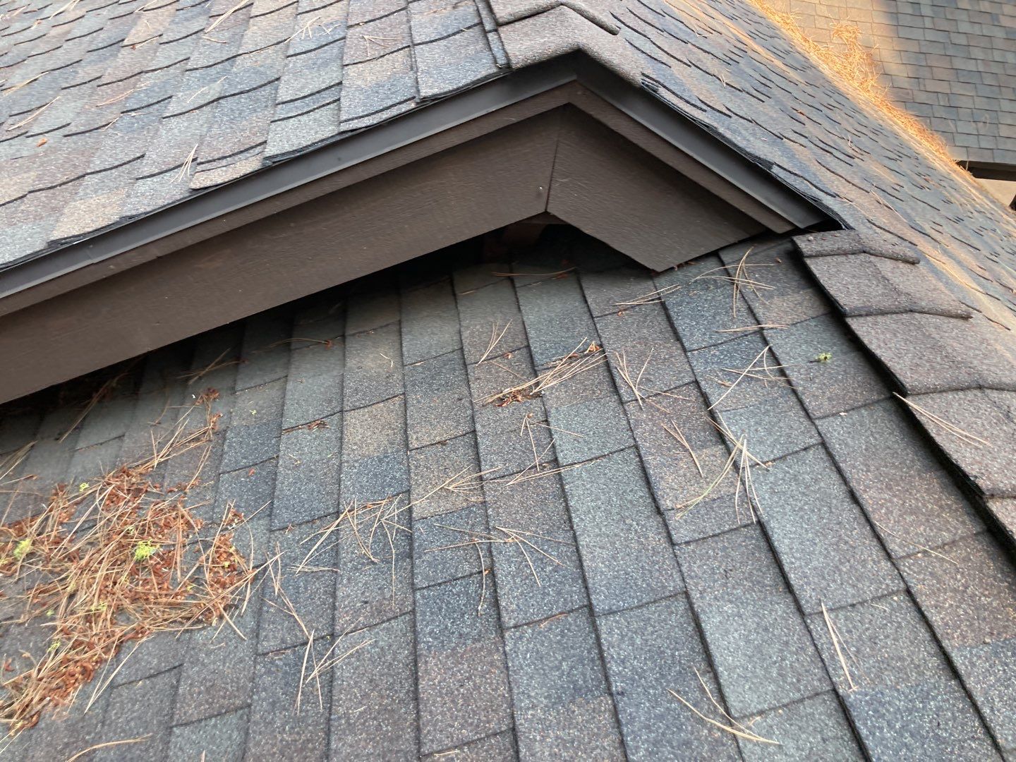 Two story new build gets a CertainTeed Landmark roof in Shenandoah  by ID Roofing LLC