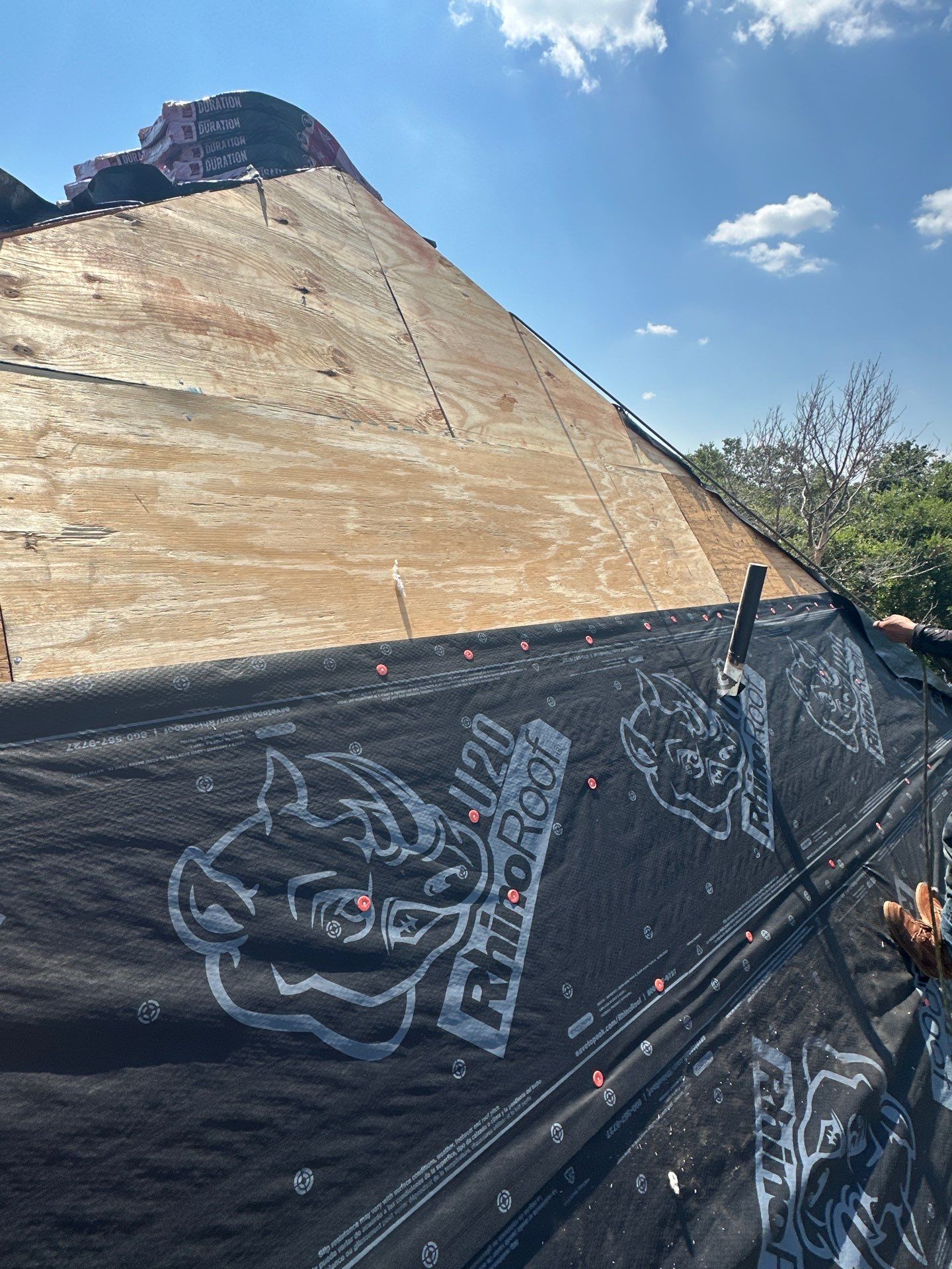 Residential Roofing Installation using Owen's Corning Duration (Lifetime) Shingles by Roof Repair Company