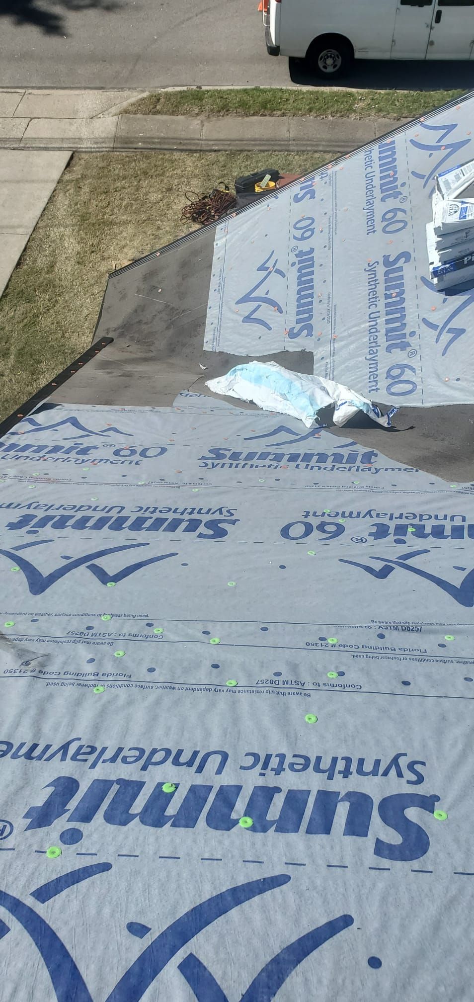 ATLAS PINNACLE SCOTCHGARD COLOR: PEWTER DRIP EDGE: BLACK by Eagle Eye Roofing