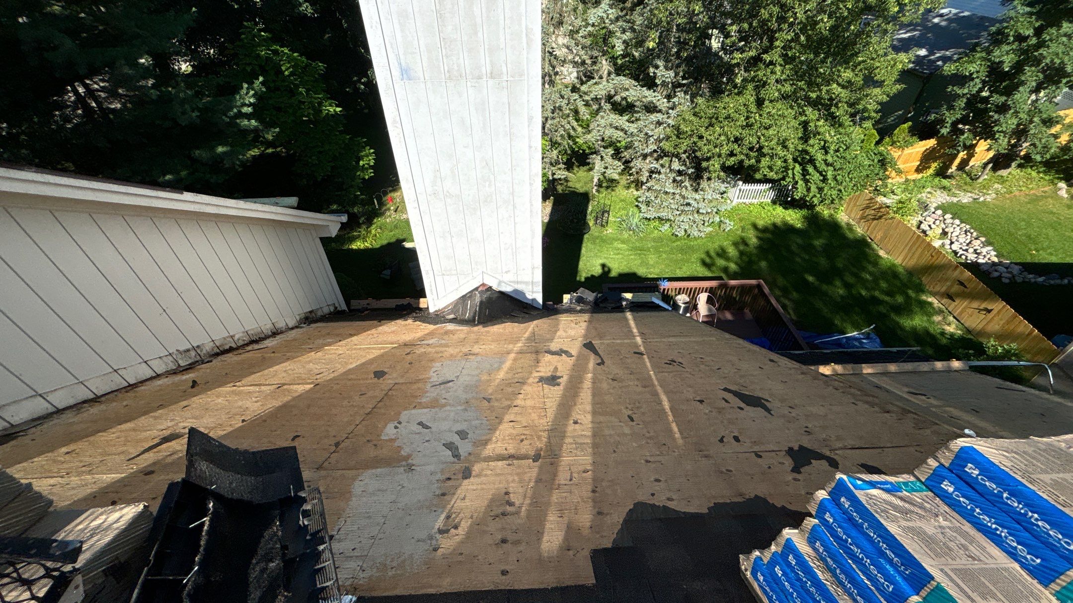 Roof Replacement using CertainTeed Landmark Weathered Wood by 180 Contractors