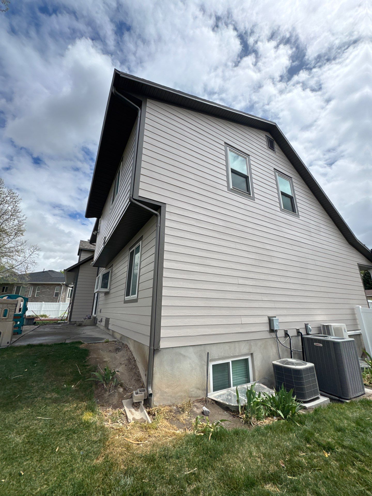 Siding in Lindon by Master Rain Gutters.