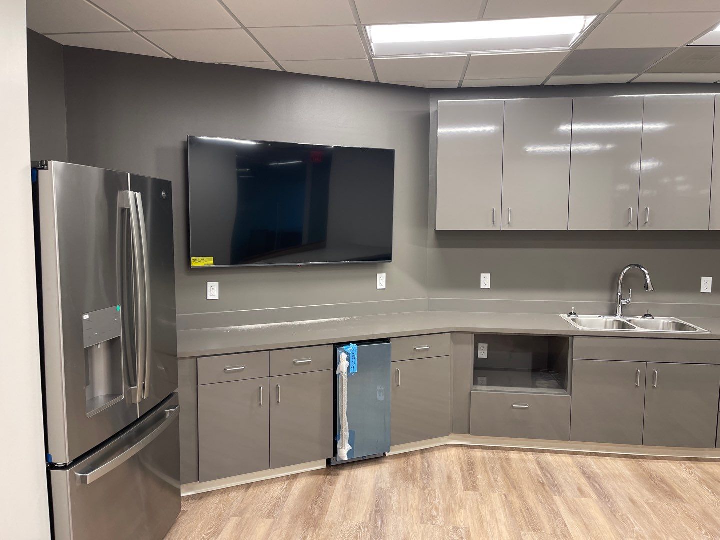 Southbridge Building Display Mounting  by Pillar and Pine