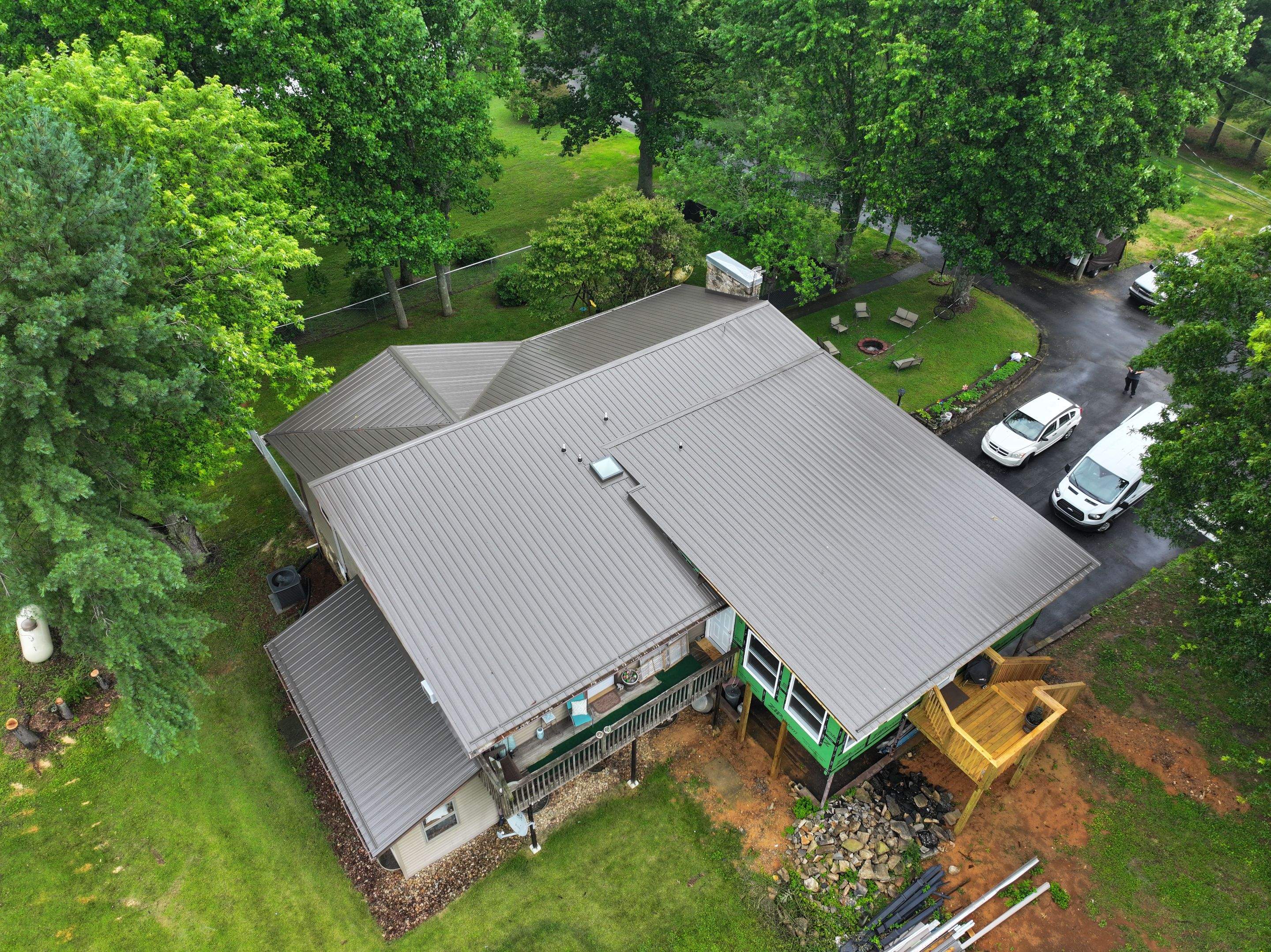 Miller Residence by Omnia Roofing