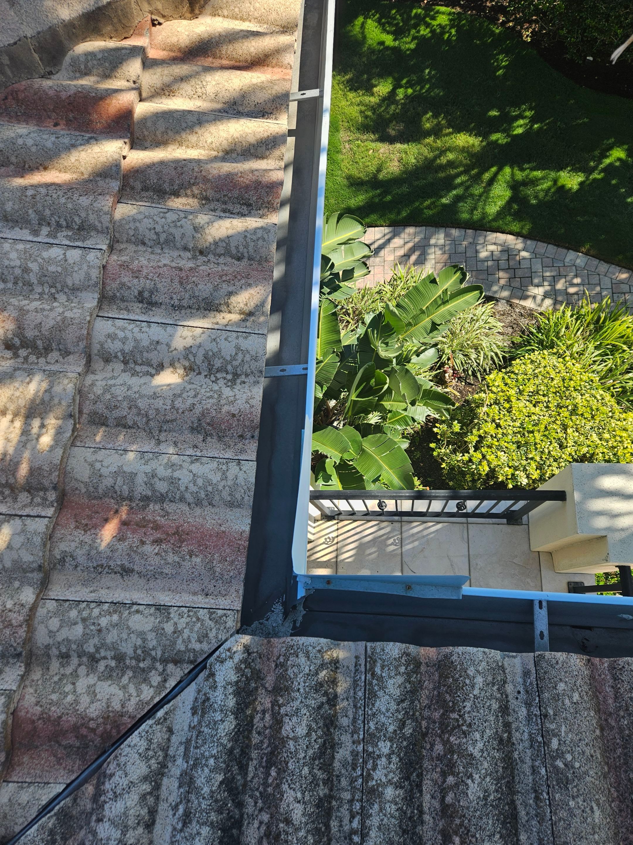 Gutter Cleaning in Sarasota FL by Gutter Professors