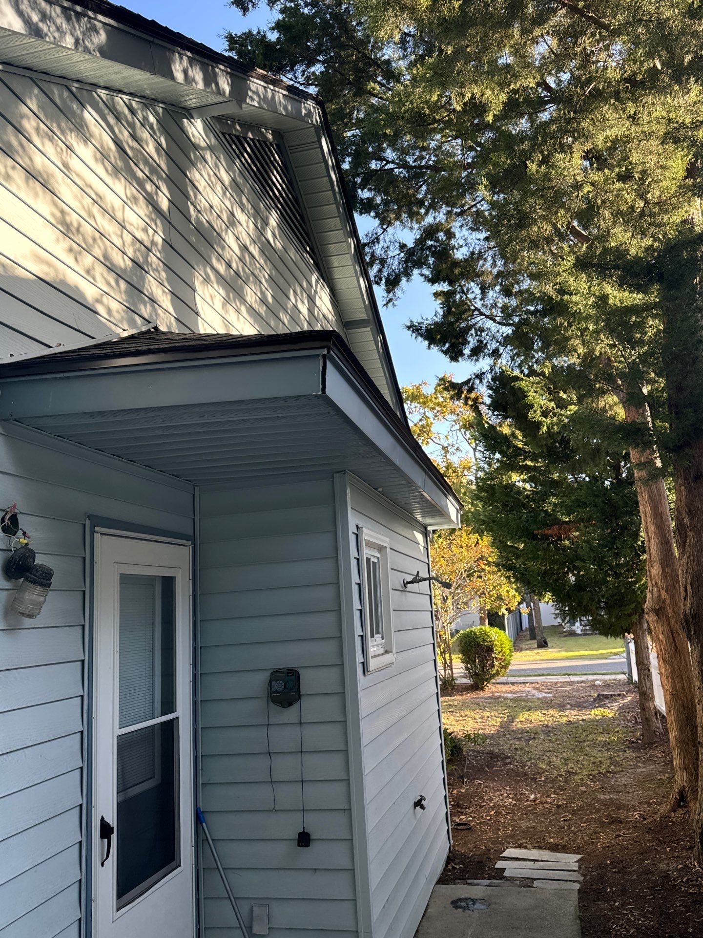 GAF HDZ - Charcoal by Linta Roofing