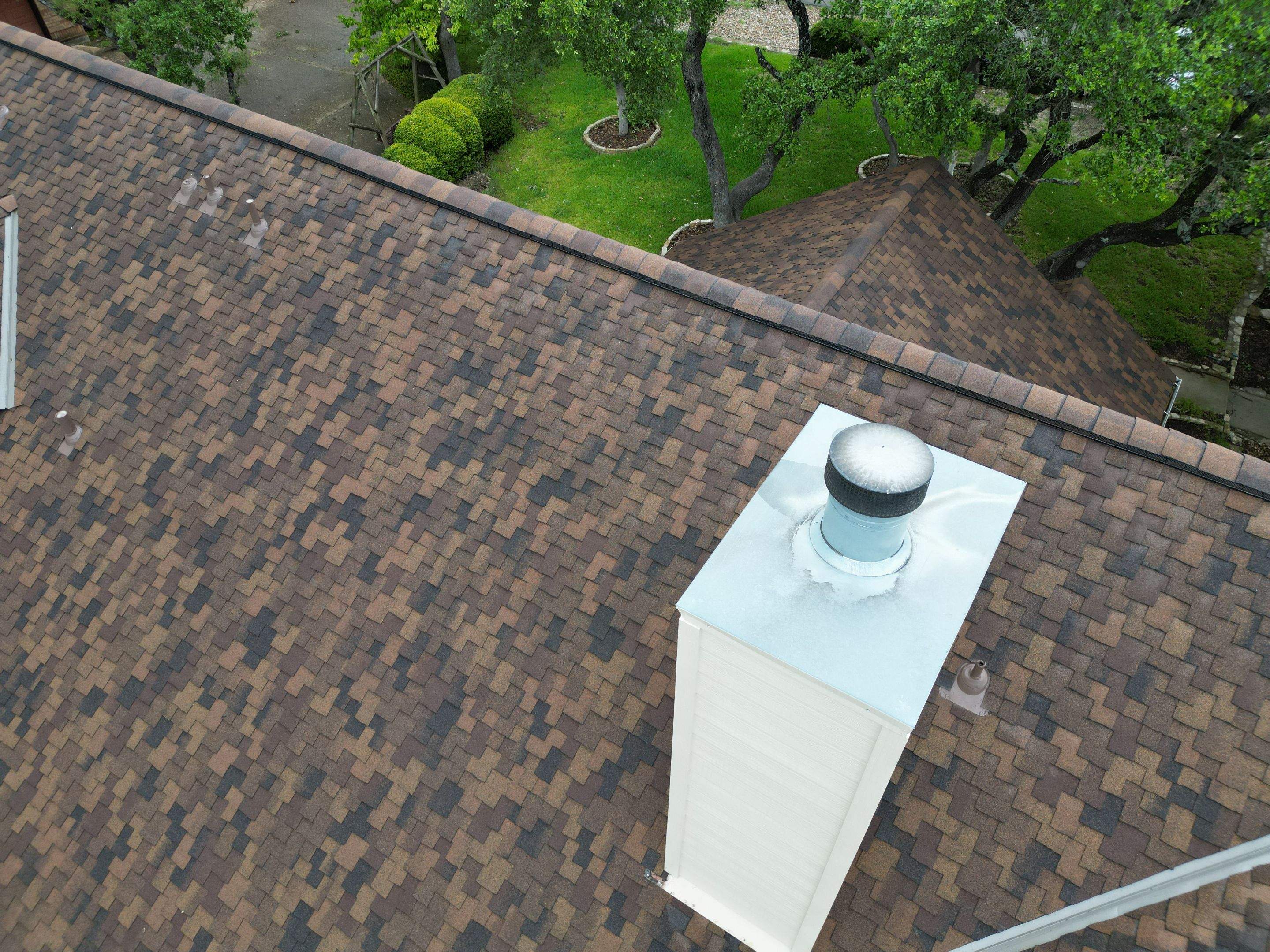 Aged Bark - CertainTeed Presidential Shake   by RoofsOnly.com