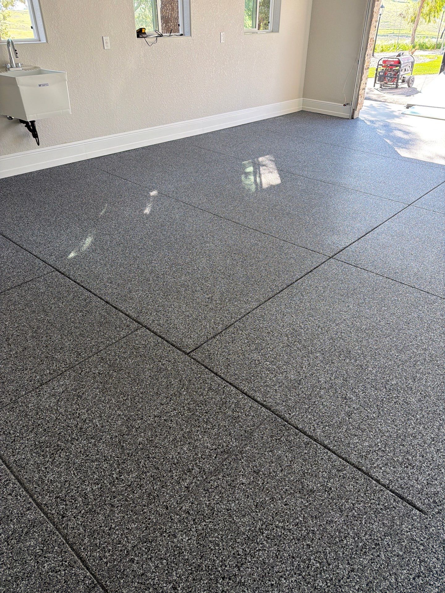 Paso Robles Polyurea Garage Floor Coating with Glacier Chips by MGP Coatings