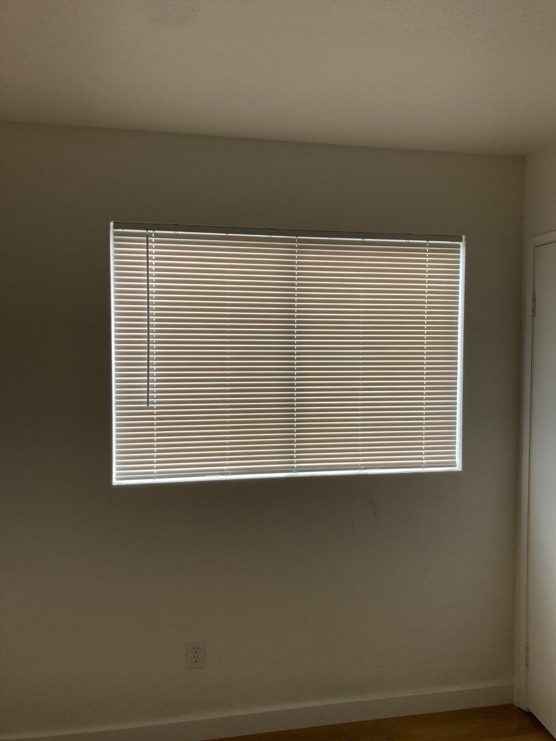Siding, Paint, Blinds & Smoke Detectors by Andre Handyman