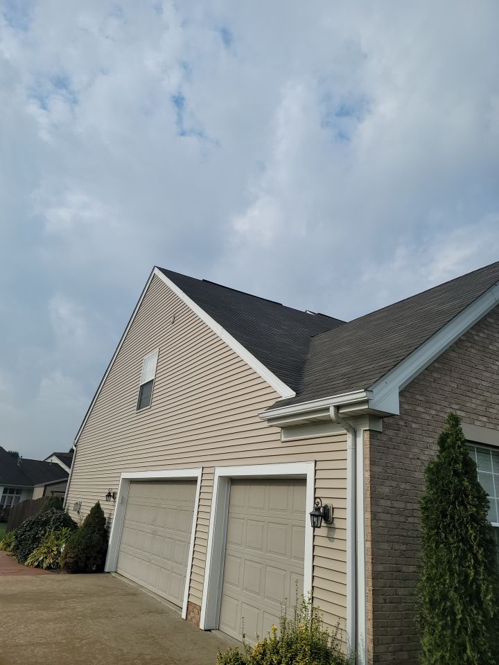 ATLAS PINNACLE COLOR: BURNT HICKORY DRIP EDGE: WHITE by Eagle Eye Roofing