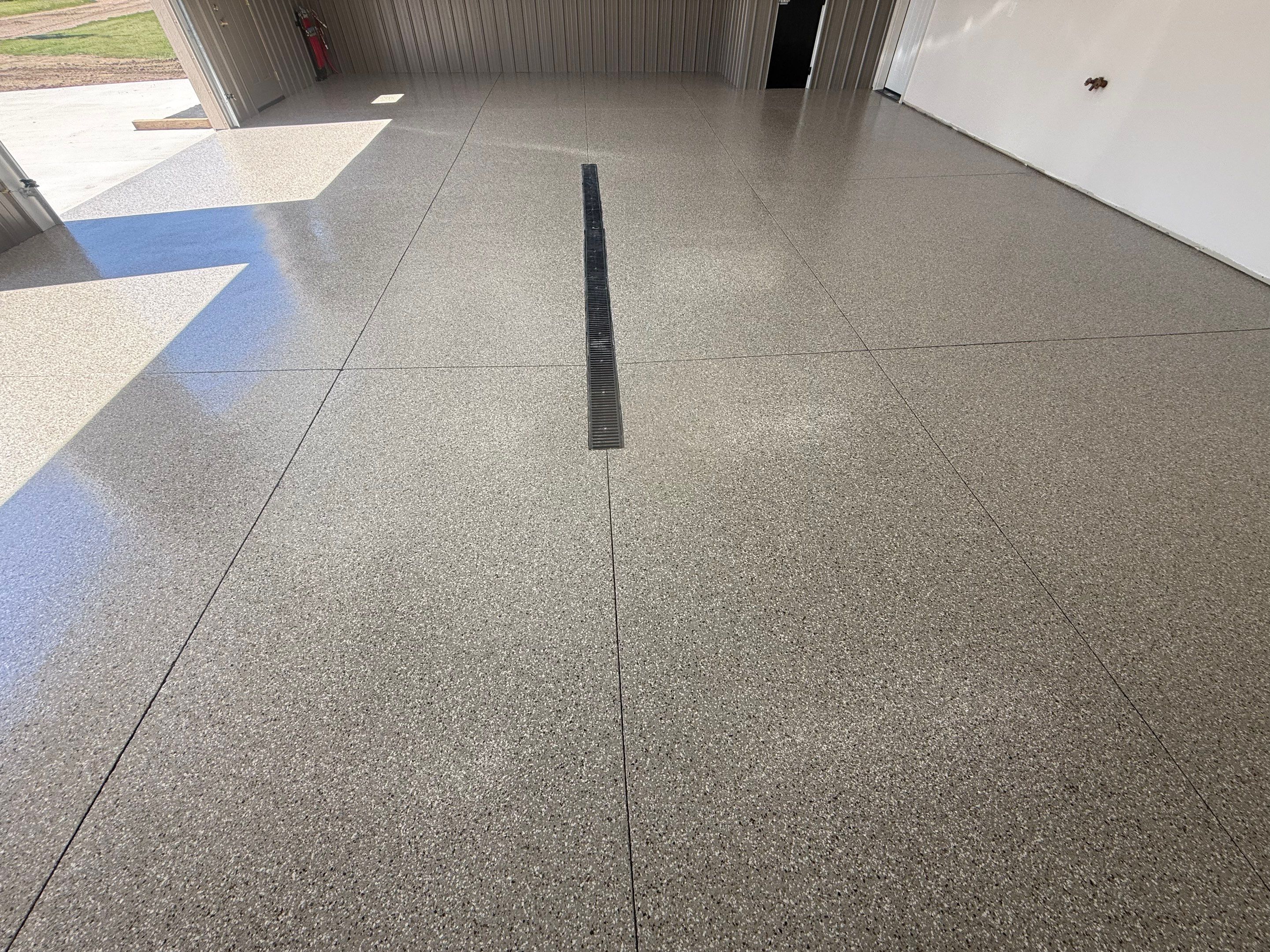 Creekbed Flake Coating in Woonsocket, SD by Select Painting, Coatings & Garage Cabinets