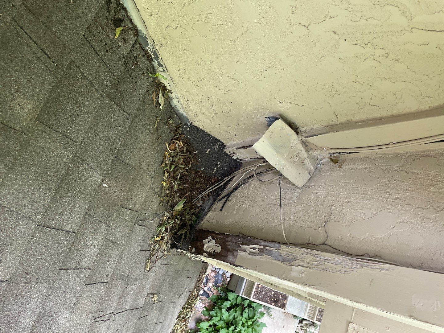 Complete Home Makeover  by EEC  Windows, Siding & Roofing 