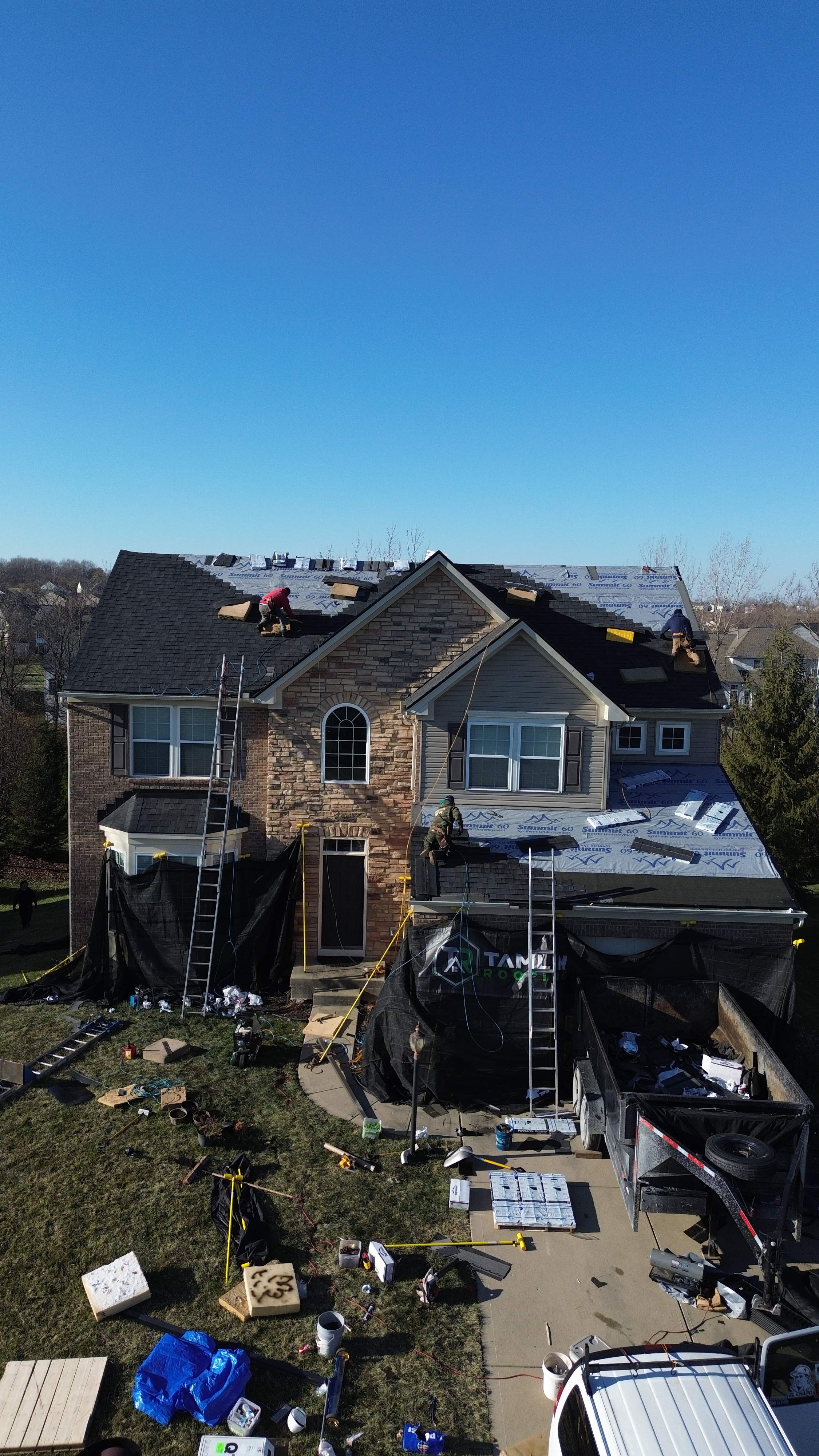 Liberty Township - Pristine Black by Tamlin Roofing