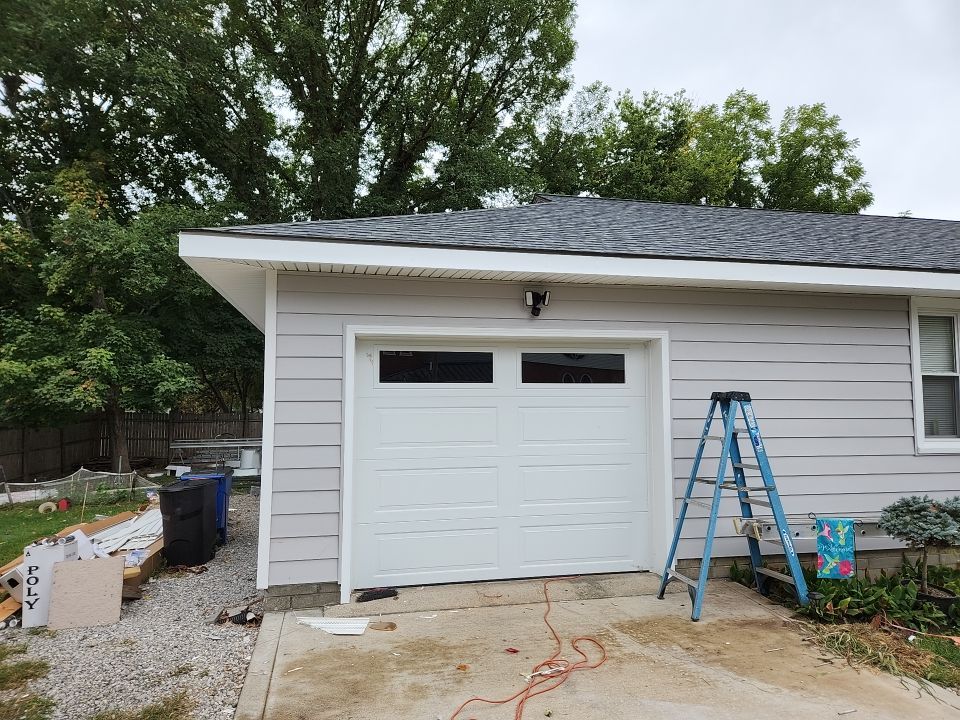 Siding Installation using Driftwood Craneboard D7 by EEC Windows, Siding & Roofing