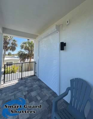 Rolling Shutter in White
