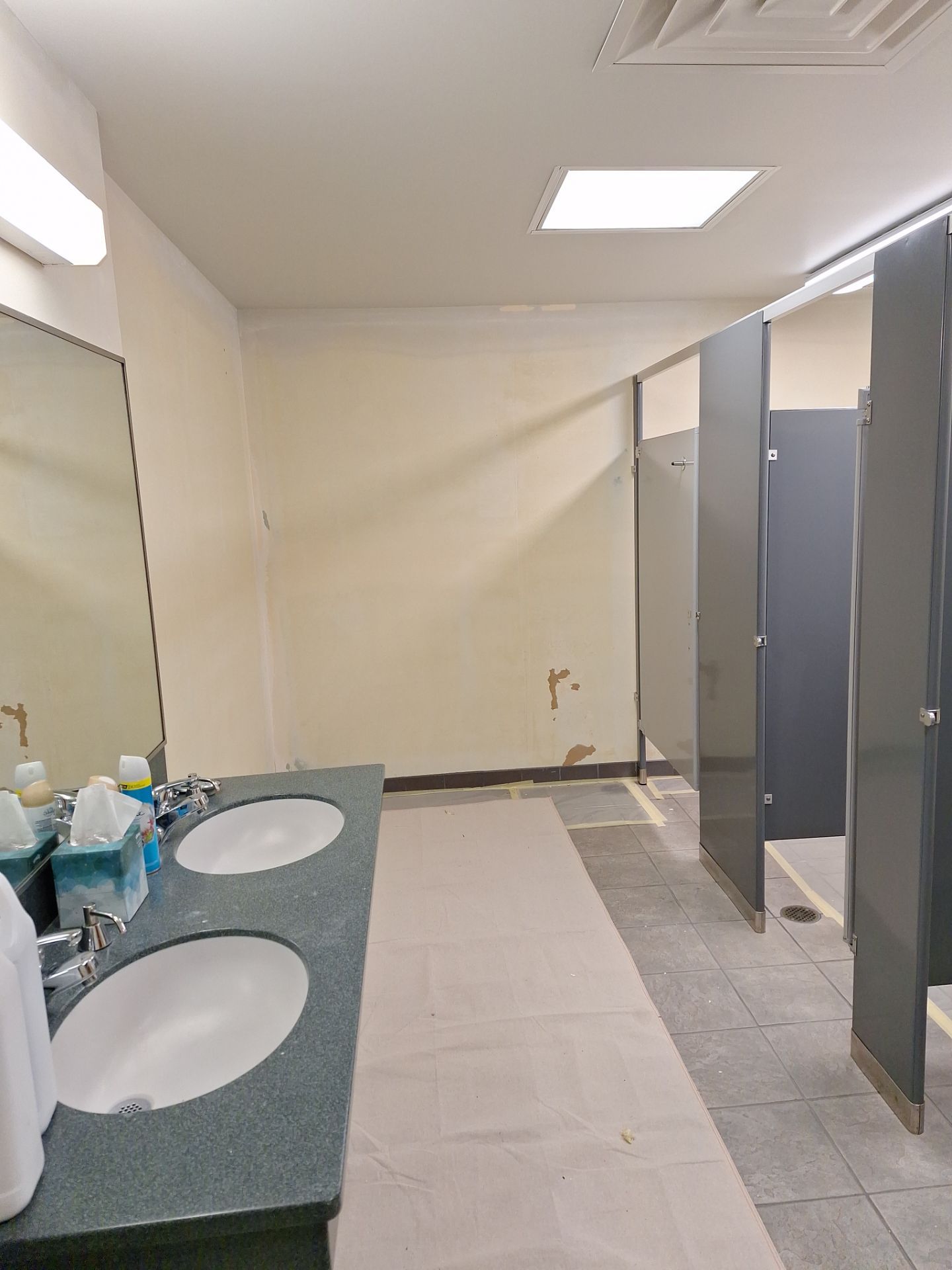Wallpaper removal and Painting by Gordon Painting