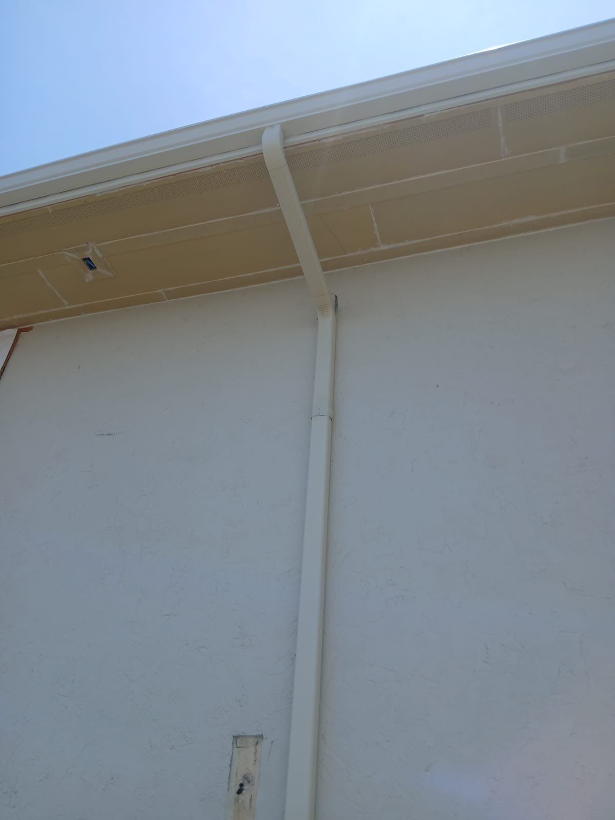 Commercial Gutter Systems for Businesses in Holmes Beach FL by Gutter Professors