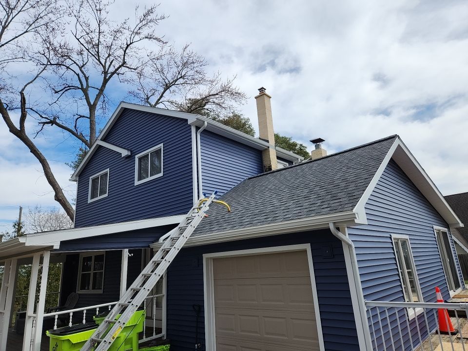 Siding Replacement using CertainTeed Restoration Classis D4 by 180 Contractors