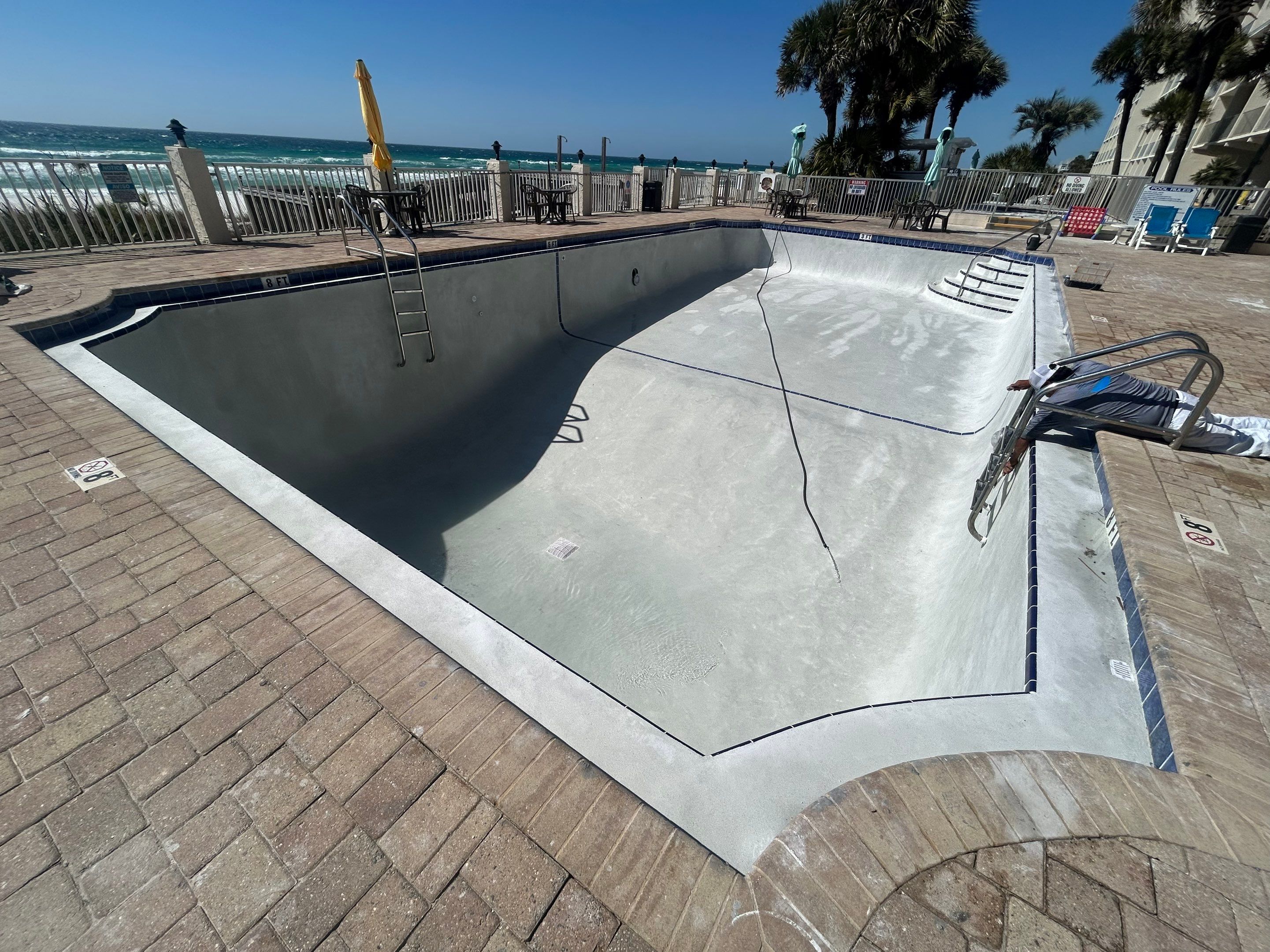 Beachside Resort - PCB by ASP - America's Swimming Pool Company