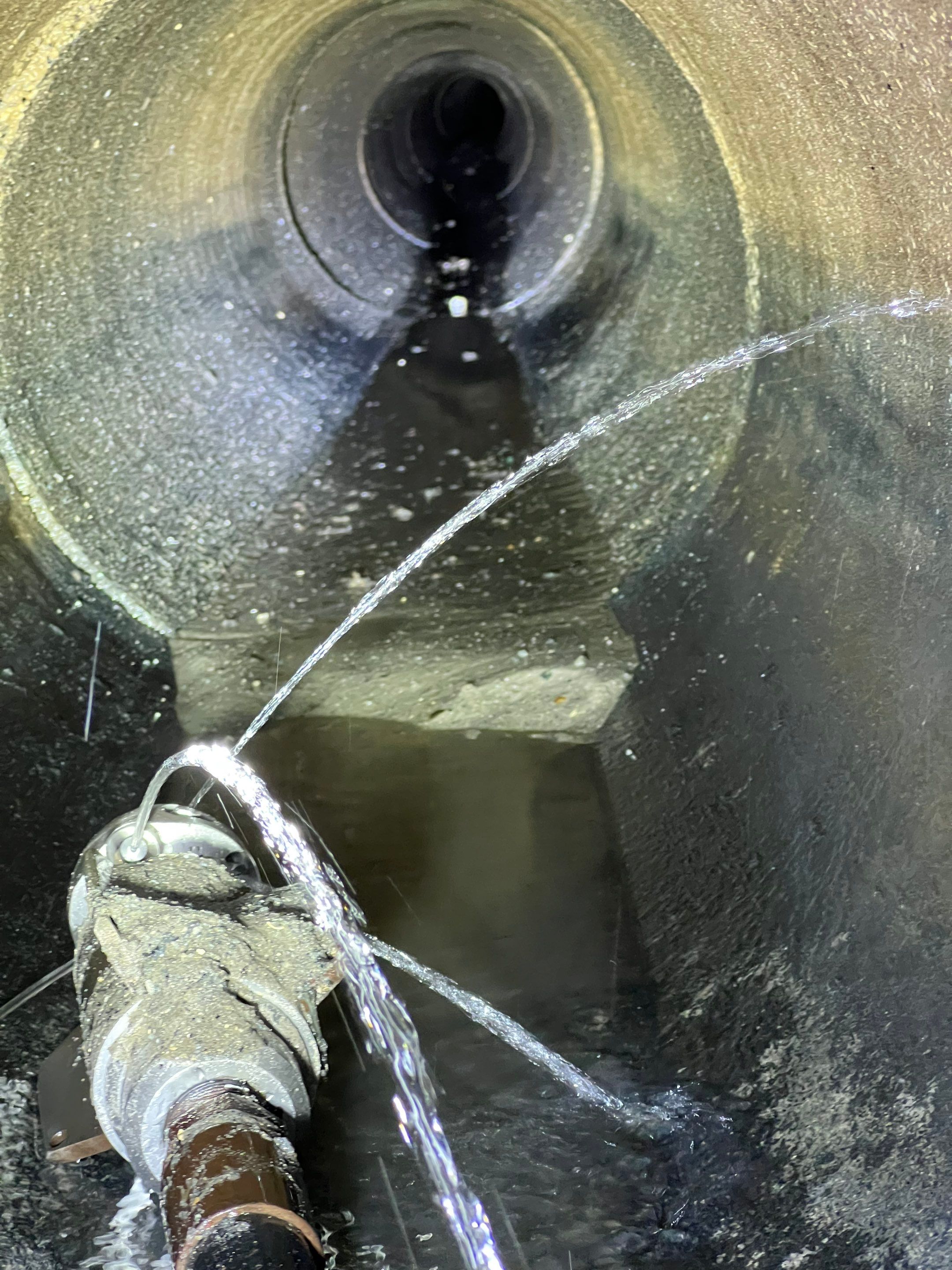 Bonita Bay Condo Stormwater Maintenance with PRS by APS Power & Water
